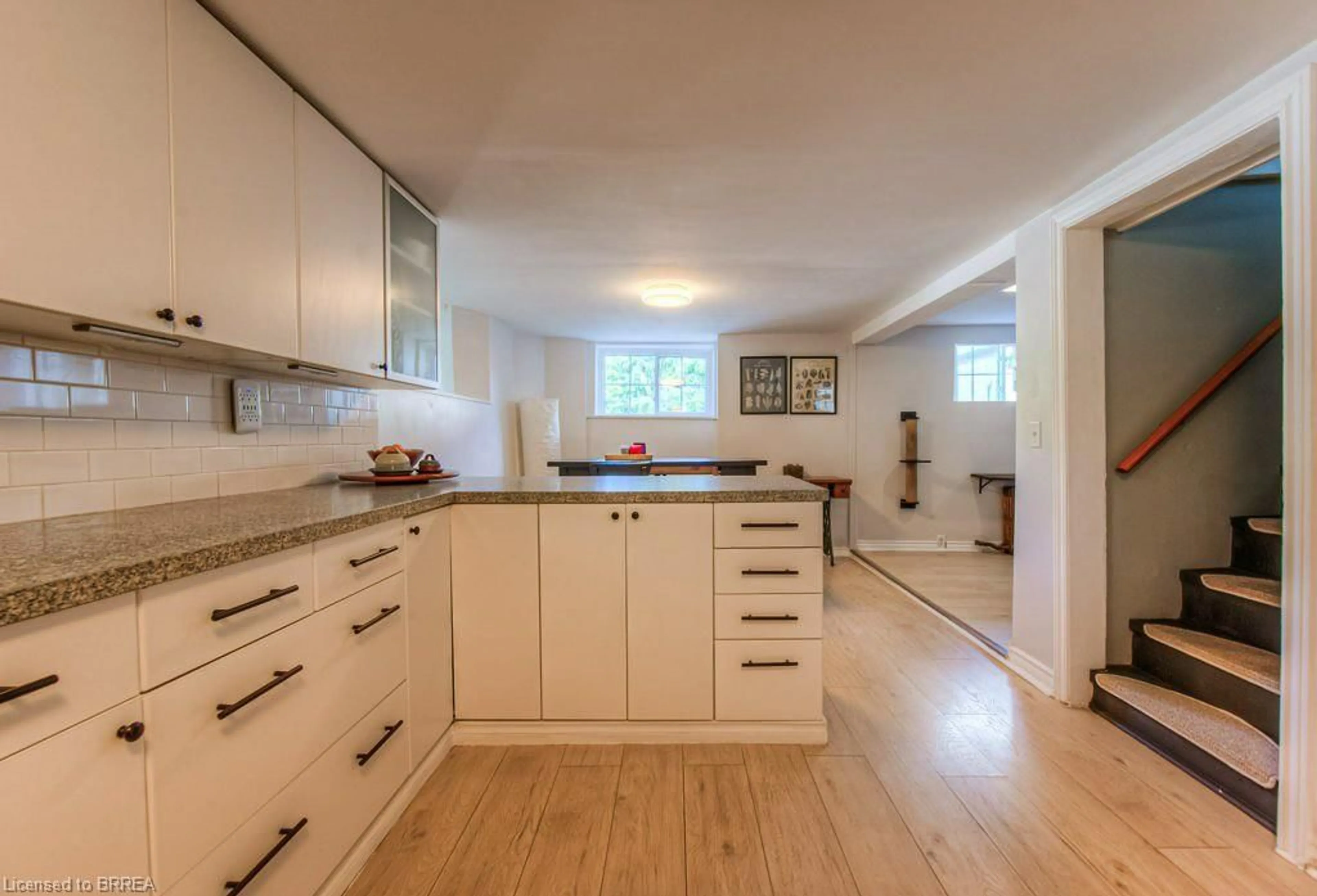 Open concept kitchen, unknown for 29 Charlotte St, Paris Ontario N3L 1N3