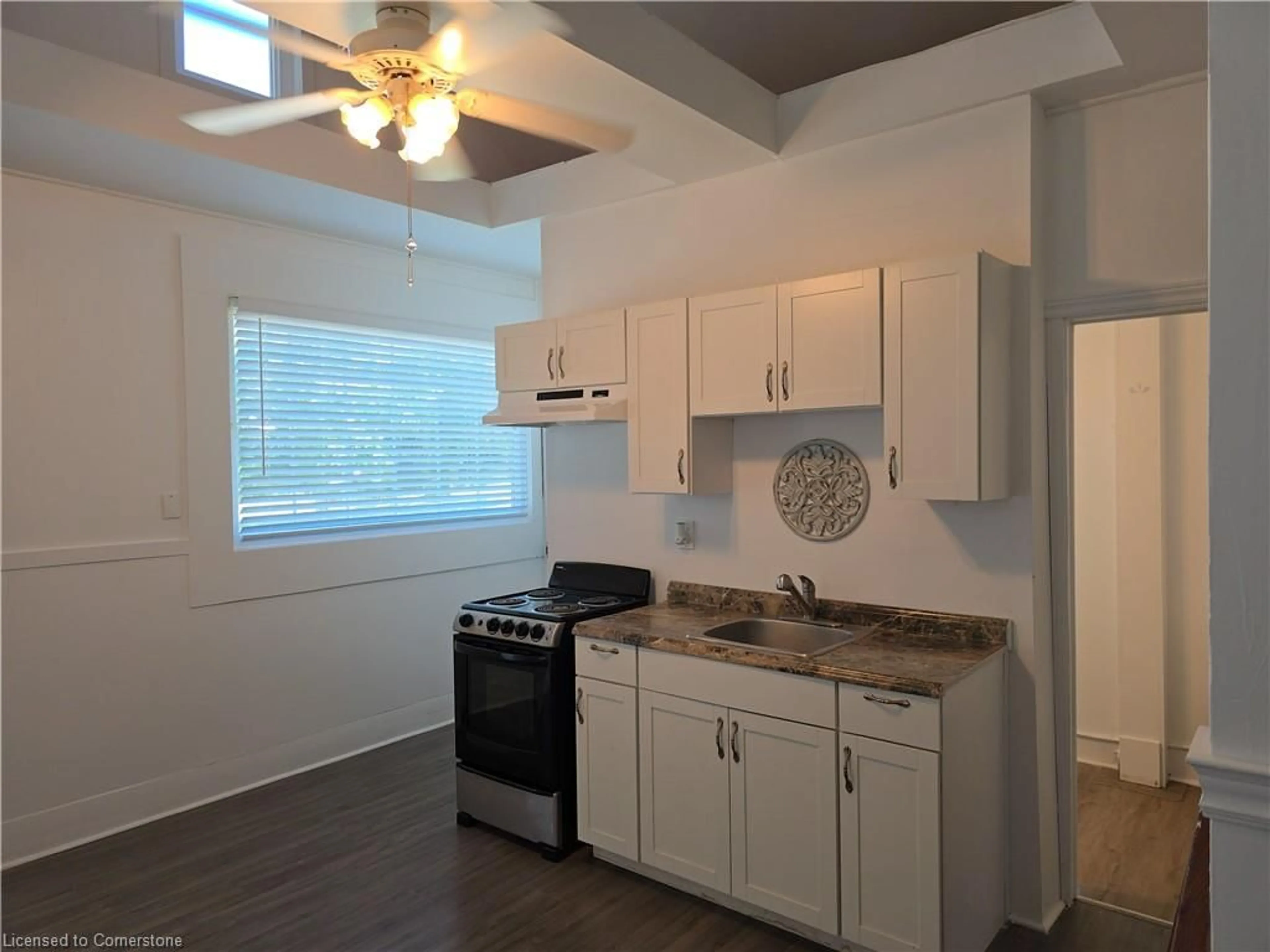 Standard kitchen, unknown for 3089 Patrick St, Fordwich Ontario N0G 1V0
