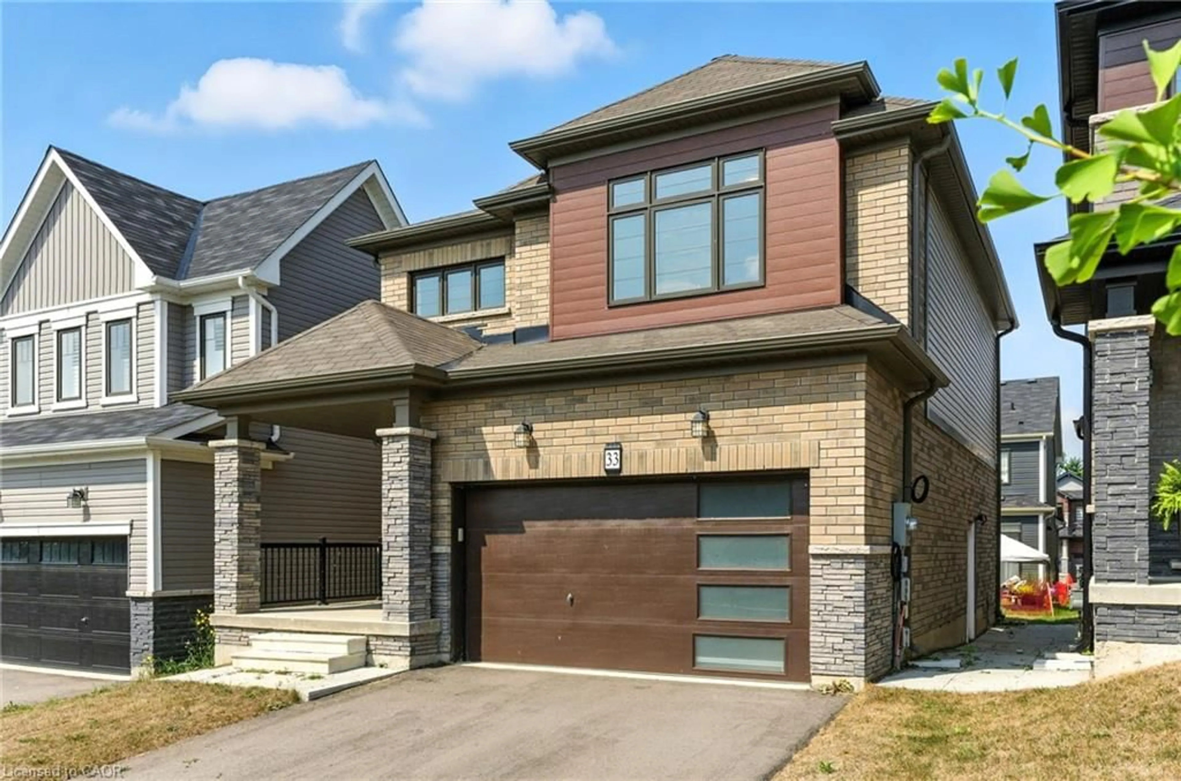 Home with brick exterior material, street for 33 Santos Dr, Caledonia Ontario N3W 0H2