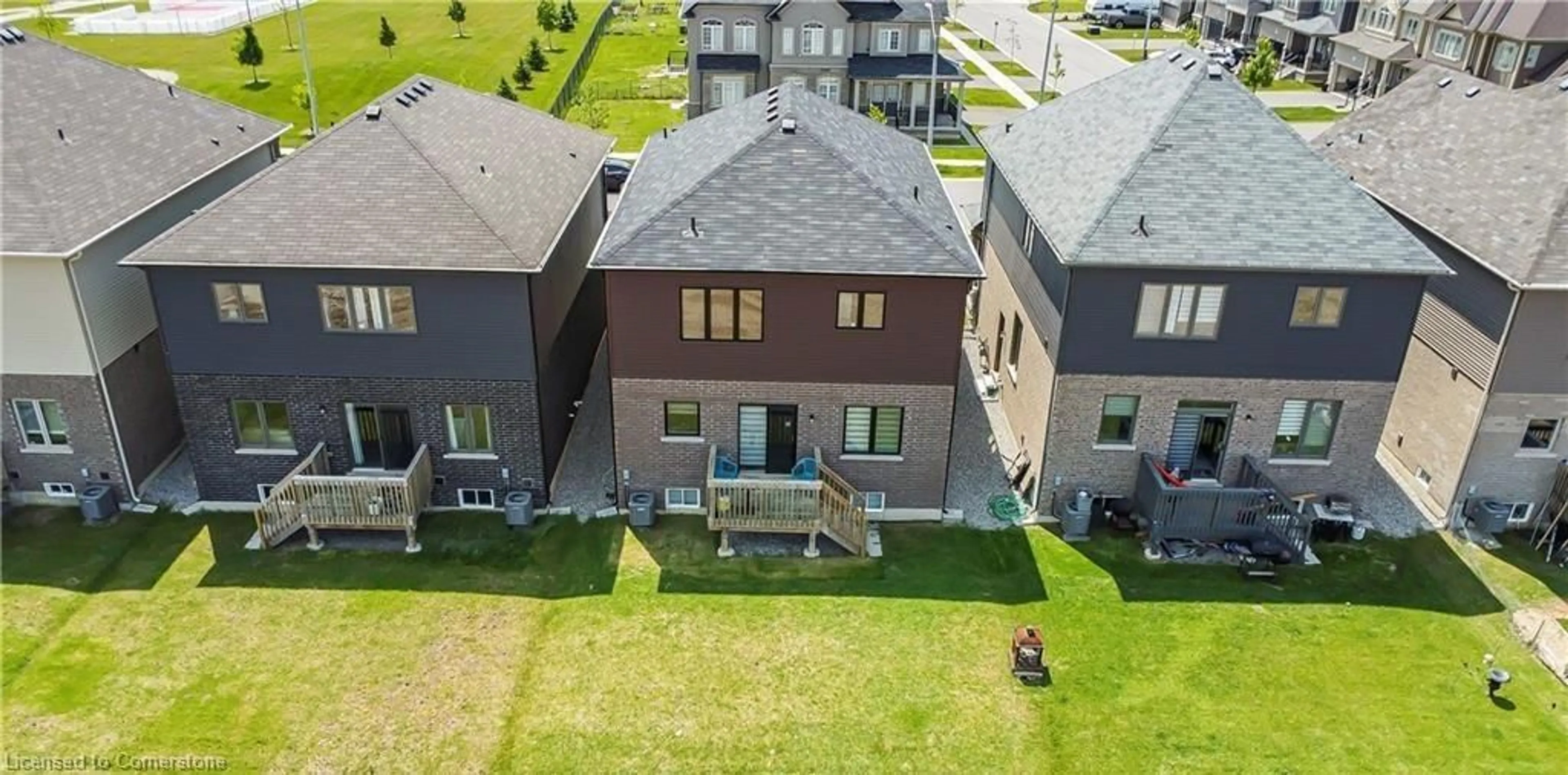 A pic from outside/outdoor area/front of a property/back of a property/a pic from drone, street for 16 Scenic Ridge Gate, Paris Ontario N3L 0K4