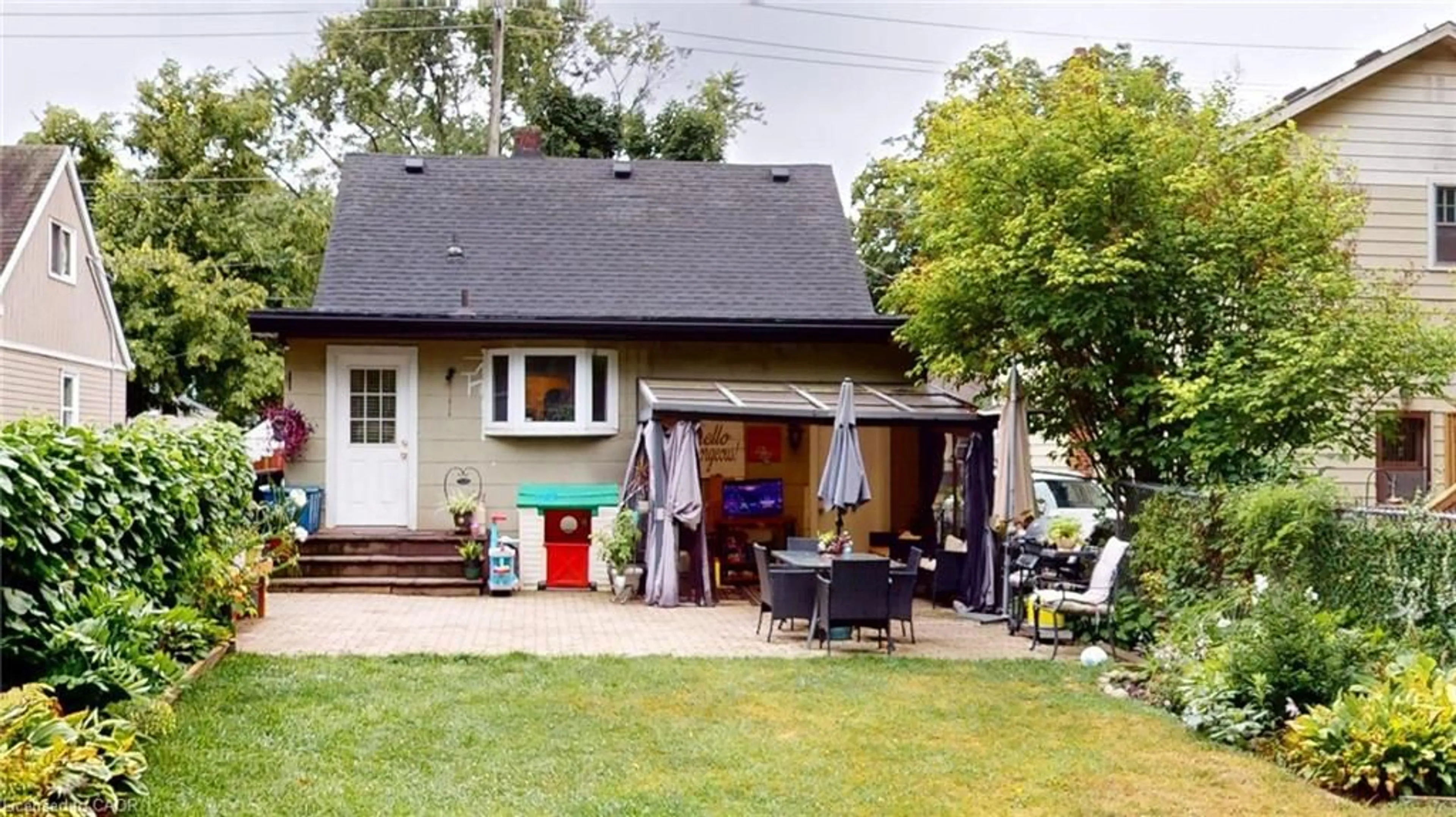 Unknown for 272 Grey St, Brantford Ontario N3S 4W8