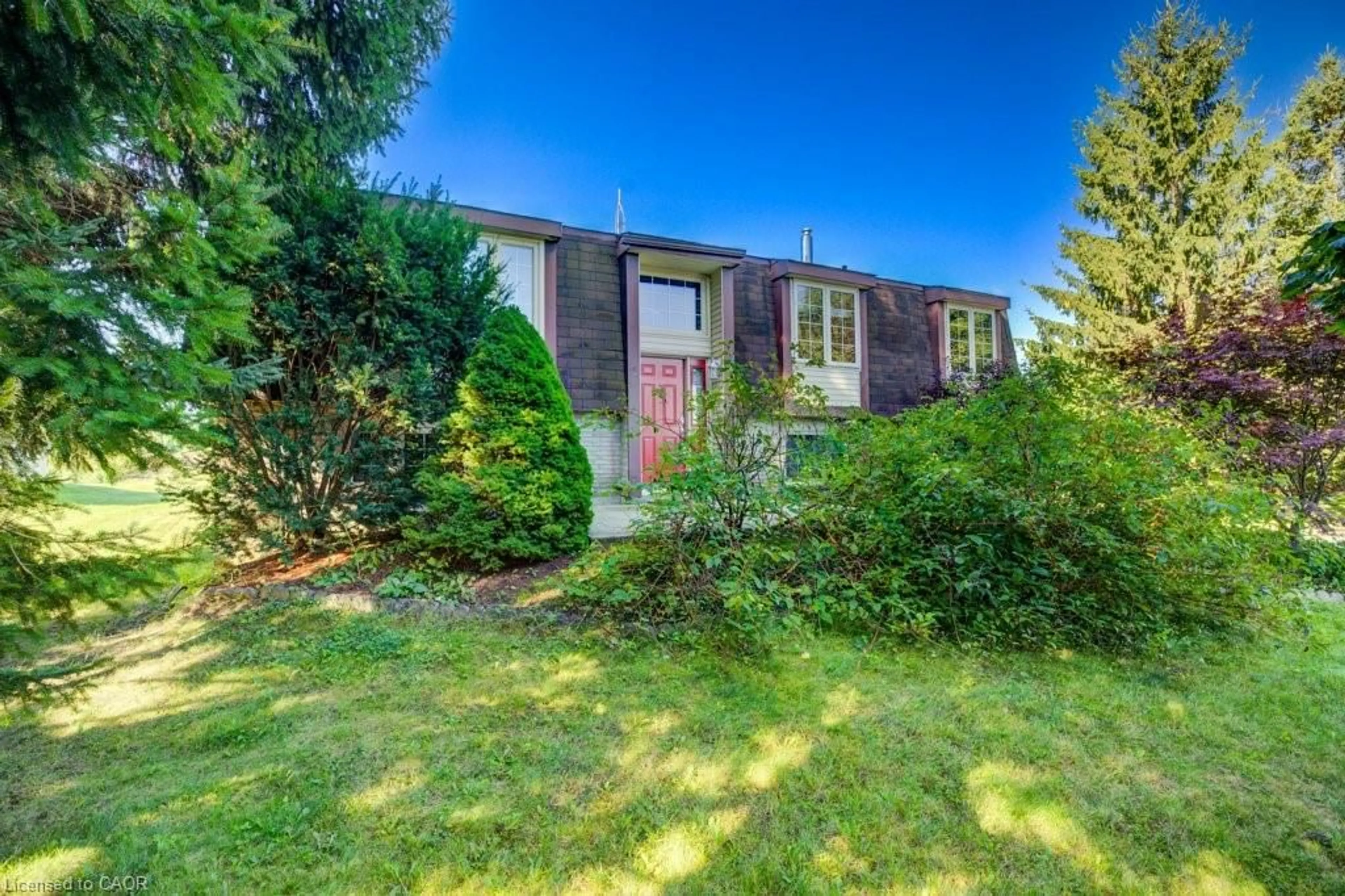 A pic from outside/outdoor area/front of a property/back of a property/a pic from drone, street for 5888 Wellington Rd 7, Guelph Ontario N1H 6J2