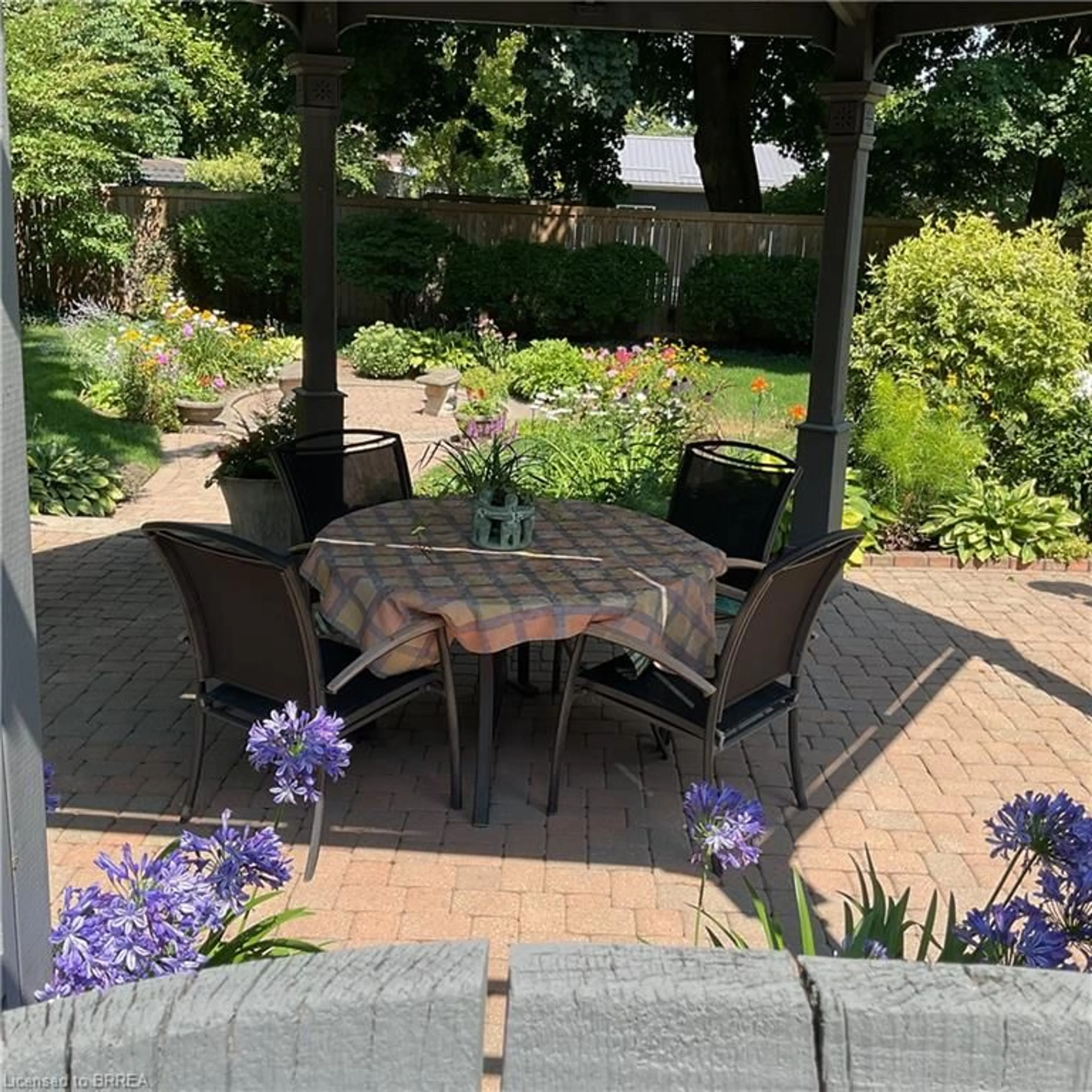 Patio, street for 138 St. James St, Waterford Ontario N0E 1Y0