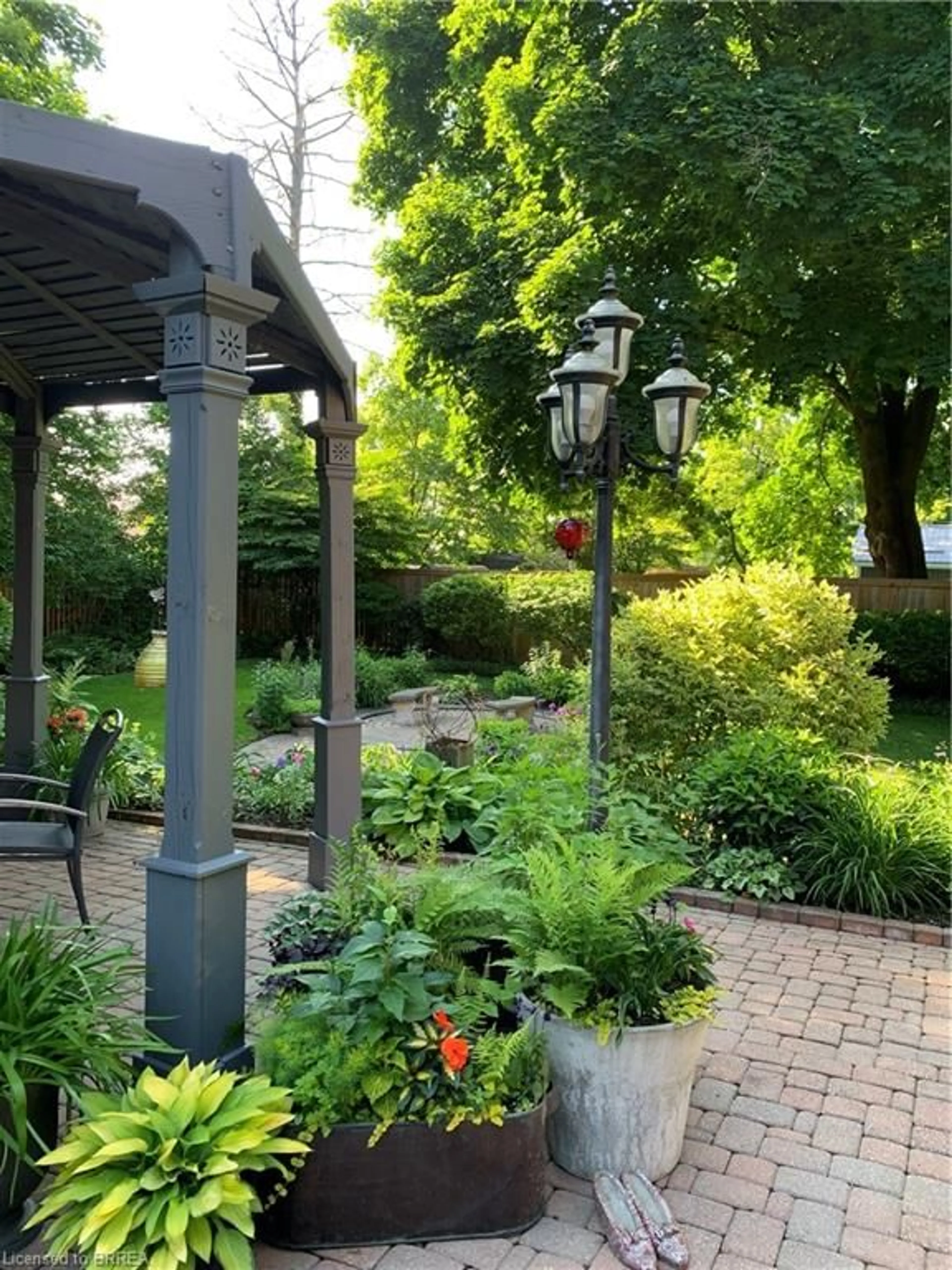 Patio, street for 138 St. James St, Waterford Ontario N0E 1Y0