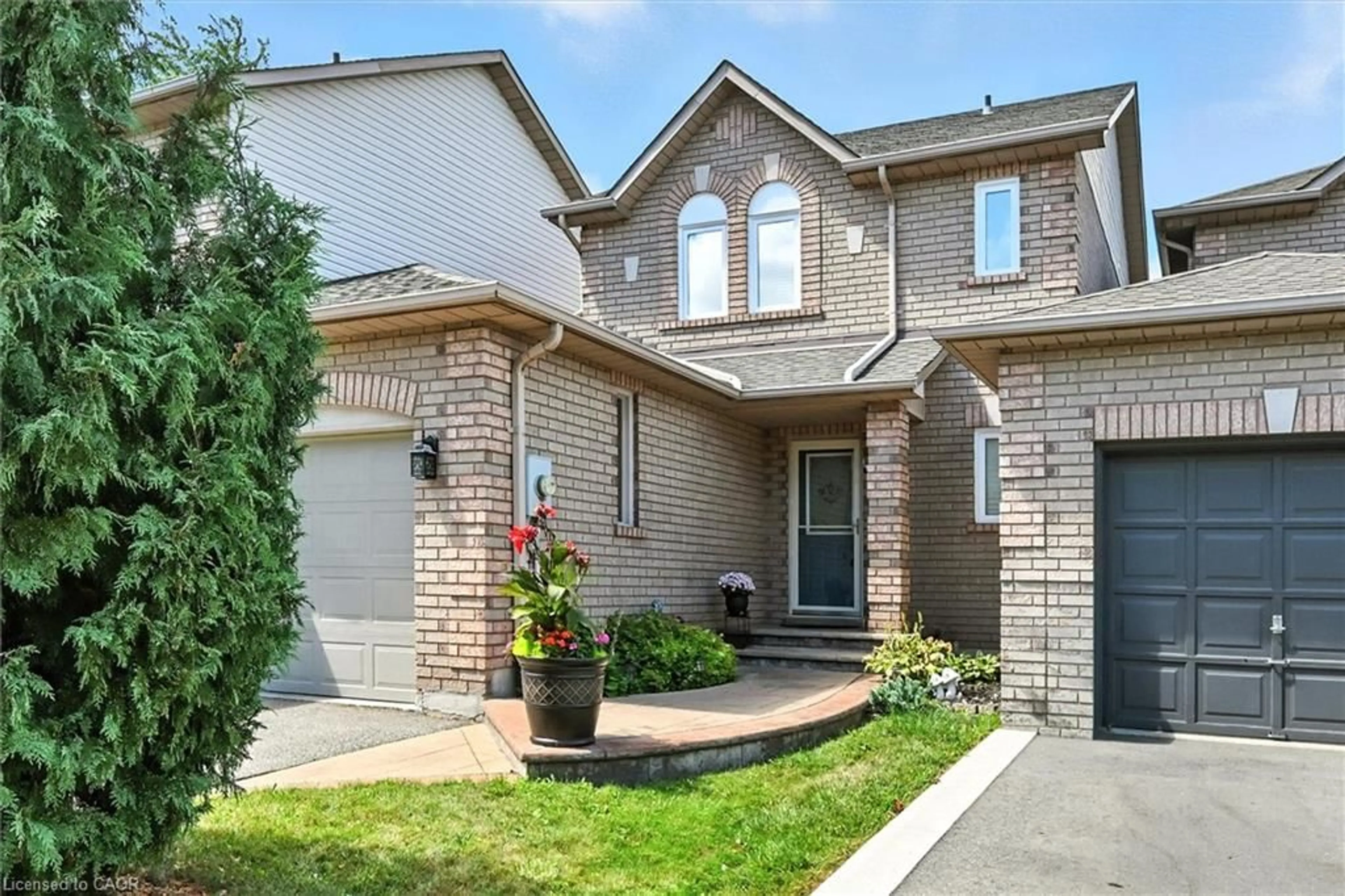 Home with brick exterior material, street for 479 Taylor Cres, Burlington Ontario L7L 6G2