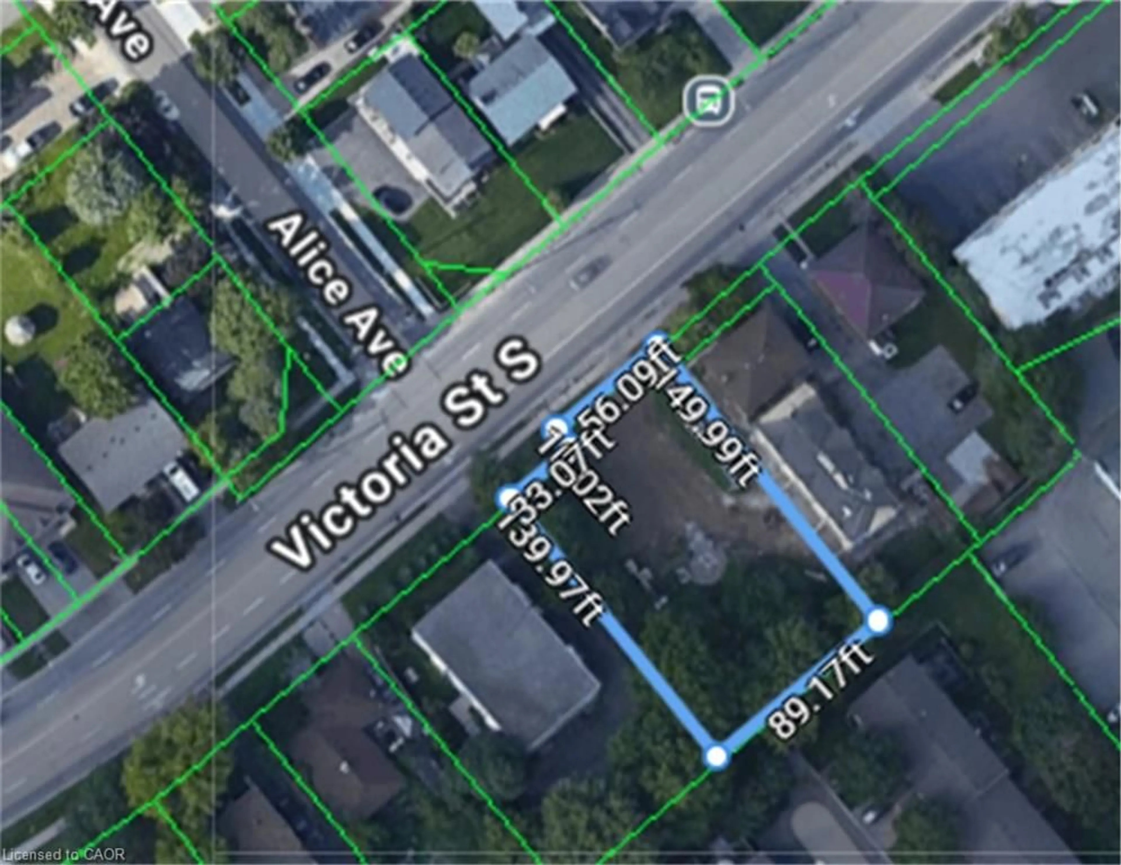 A pic from outside/outdoor area/front of a property/back of a property/a pic from drone, street for 541 Victoria St, Kitchener Ontario N2M 3A9