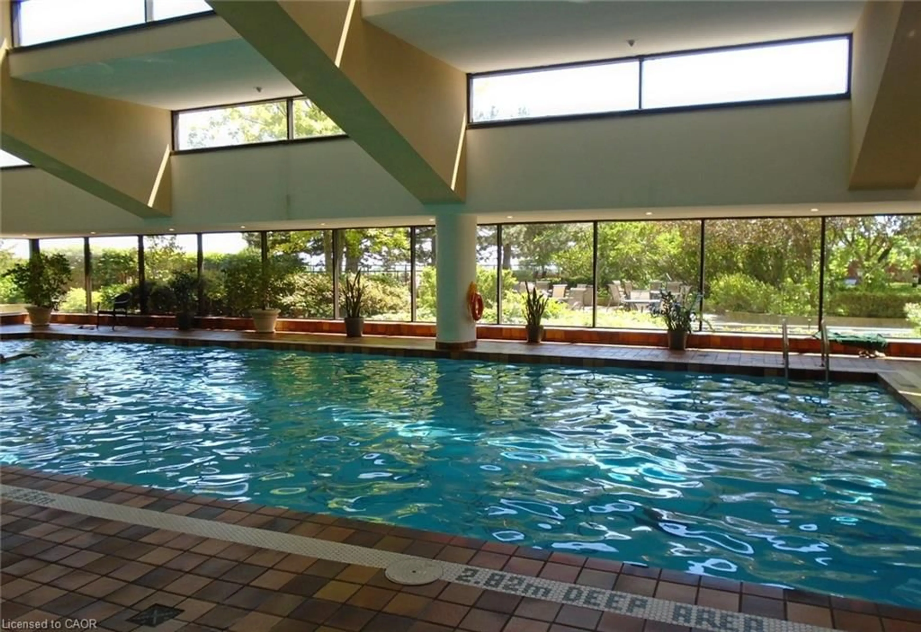 Pool for 65 Harbour Sq #906, Toronto Ontario M5J 2L4