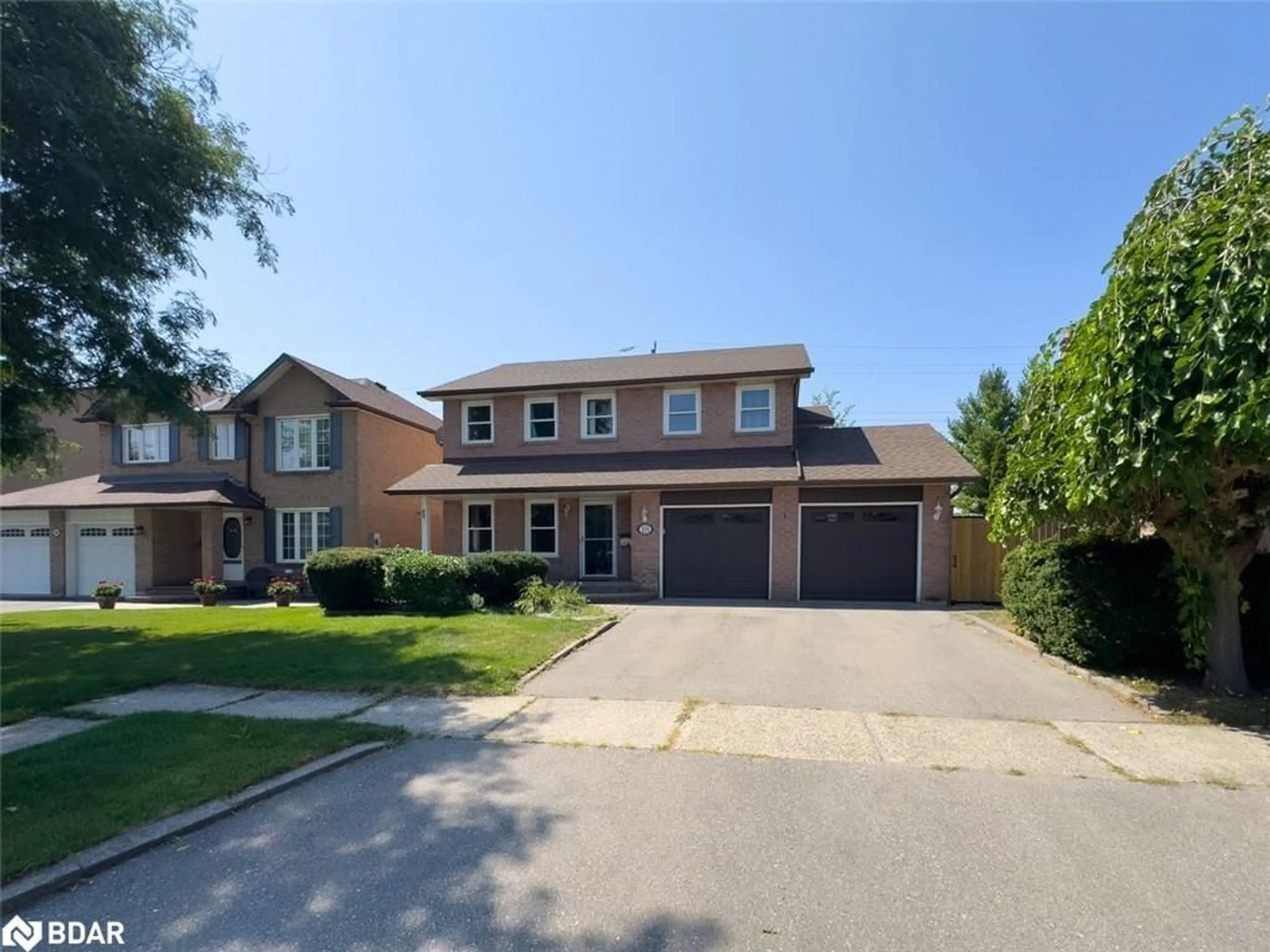 Home with brick exterior material, street for 18 Cotswold Crt, Georgetown Ontario L7G 5E5