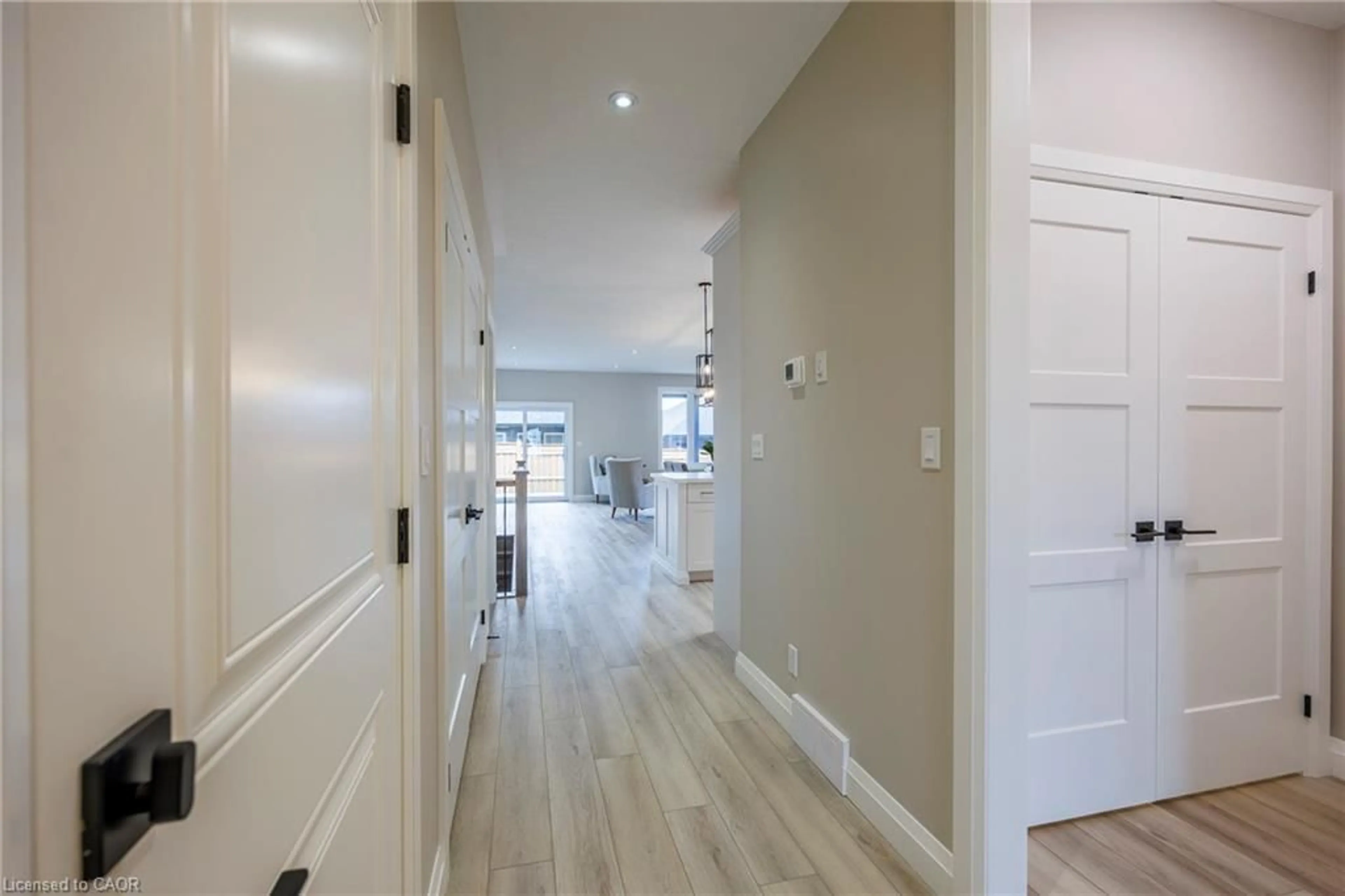 Indoor entryway for 51 Rogers St, Jarvis Ontario N0A 1J0