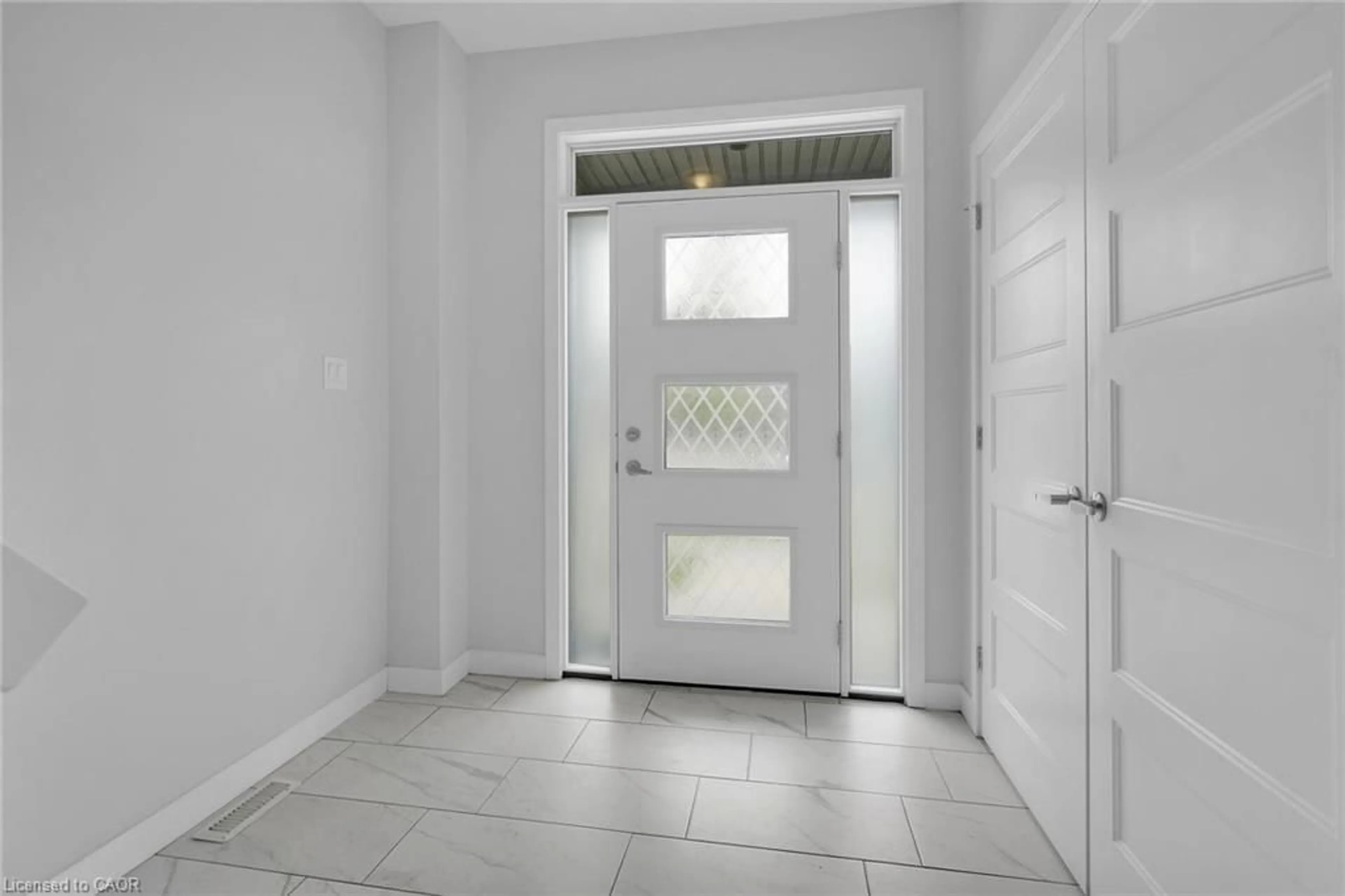 Indoor entryway for 3394 Singleton Ave #80, London Ontario N6L 0E8