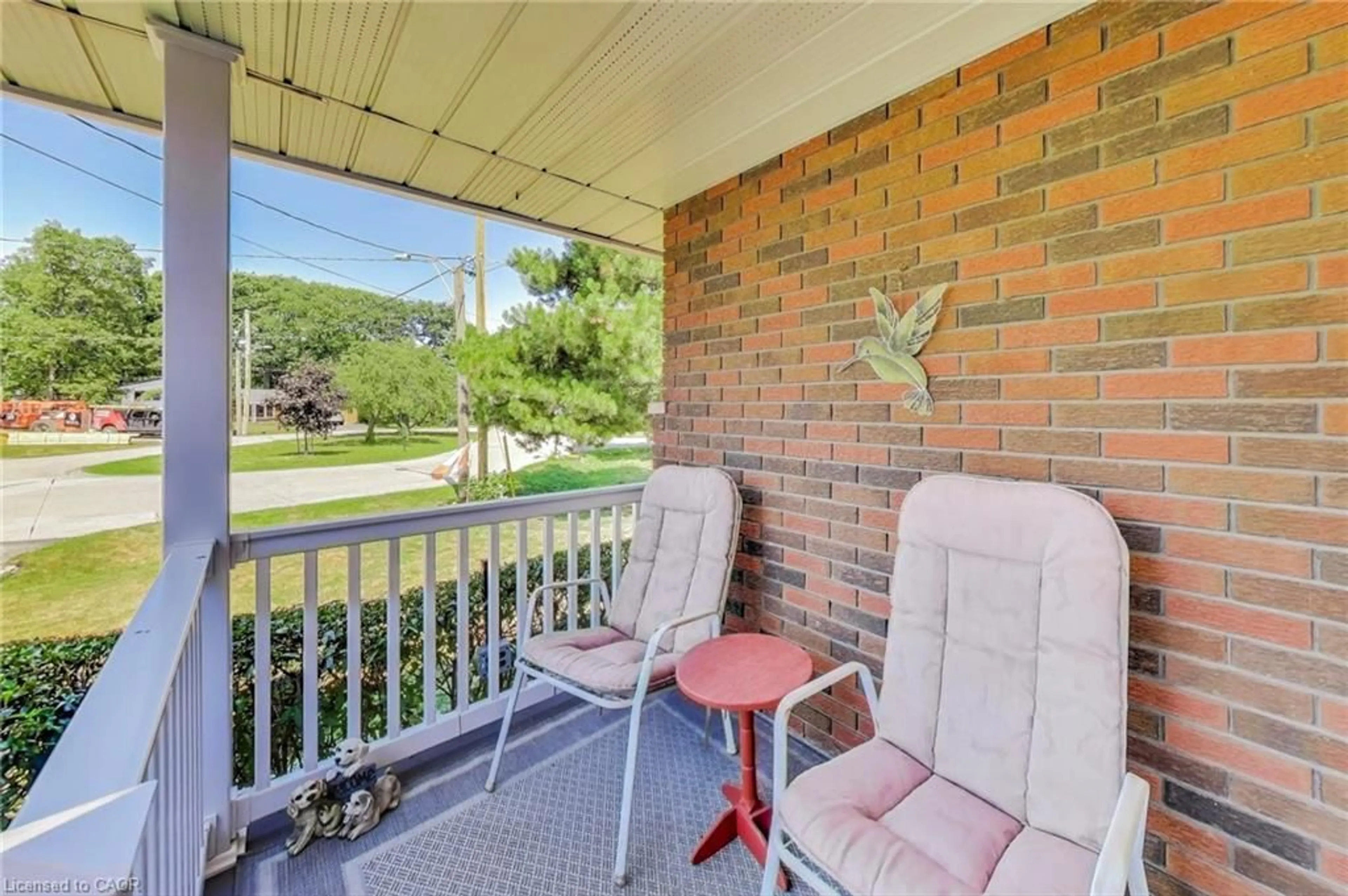 Patio, water/lake/river/ocean view for 5 Woodsview Pl, Grimsby Ontario L3M 2H1
