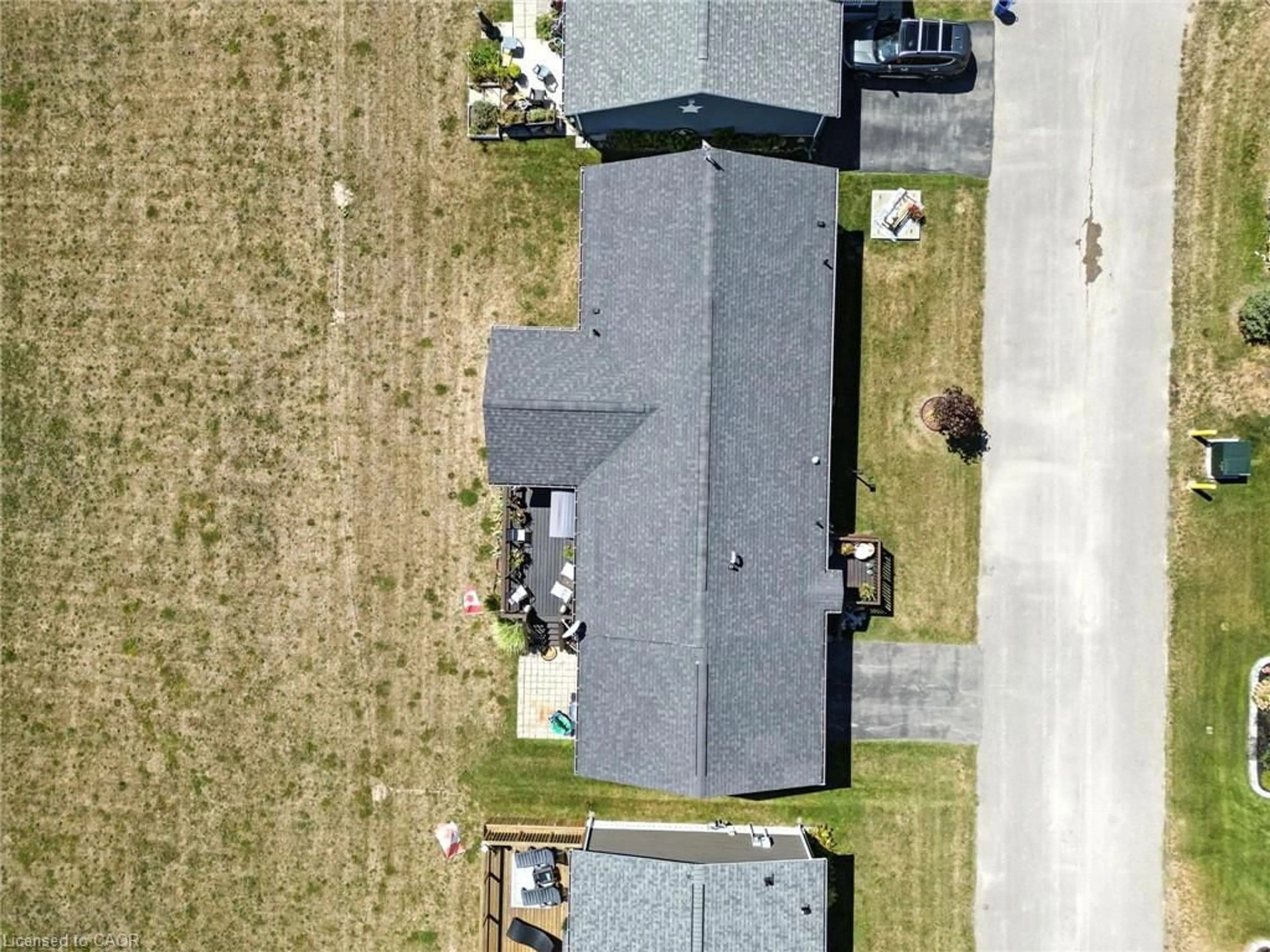 A pic from outside/outdoor area/front of a property/back of a property/a pic from drone, unknown for 55 Riverbend Cres, Nanticoke Ontario N0A 1L0