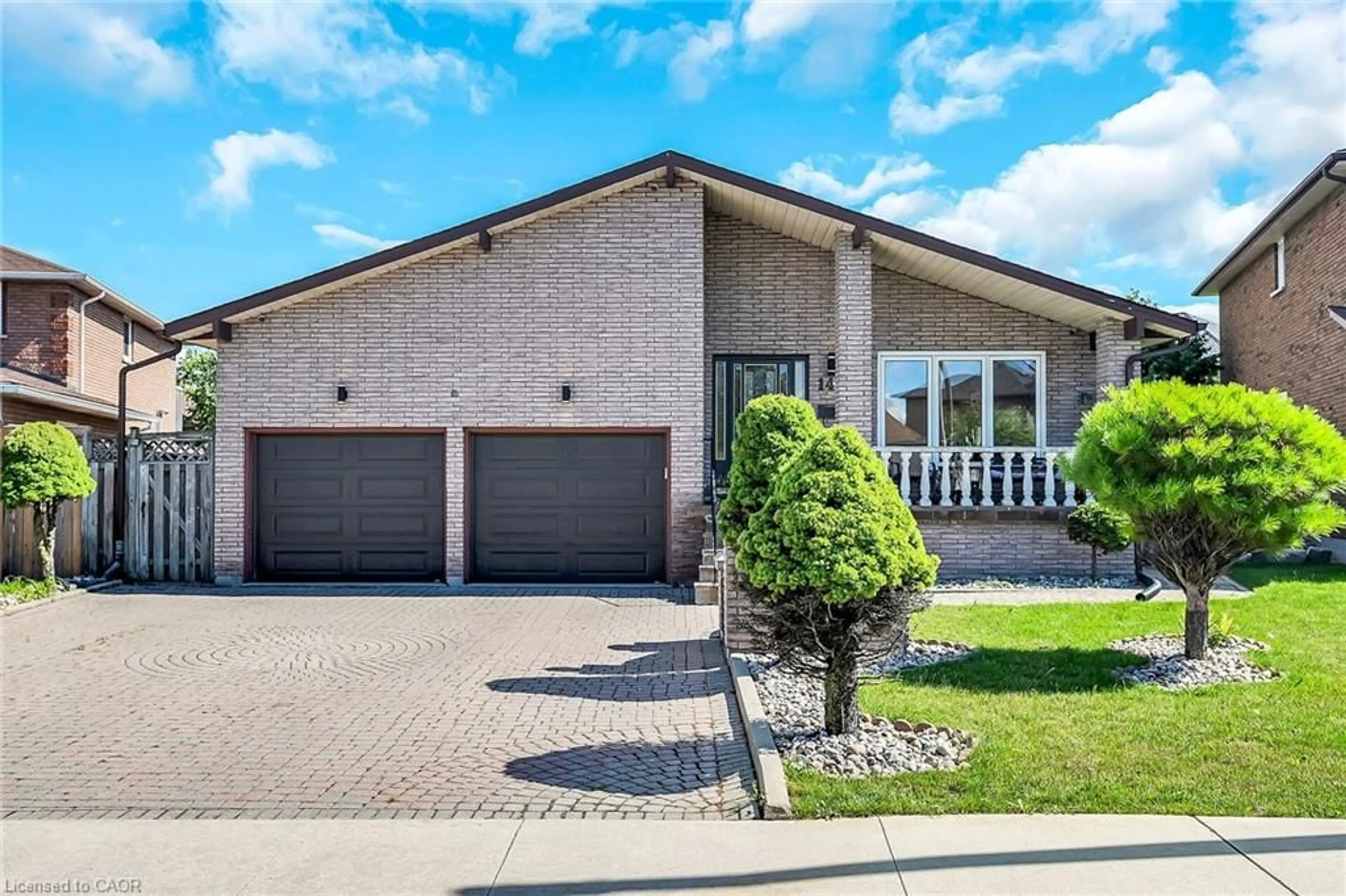Home with brick exterior material, street for 140 Solomon Cres, Hamilton Ontario L8W 2G7