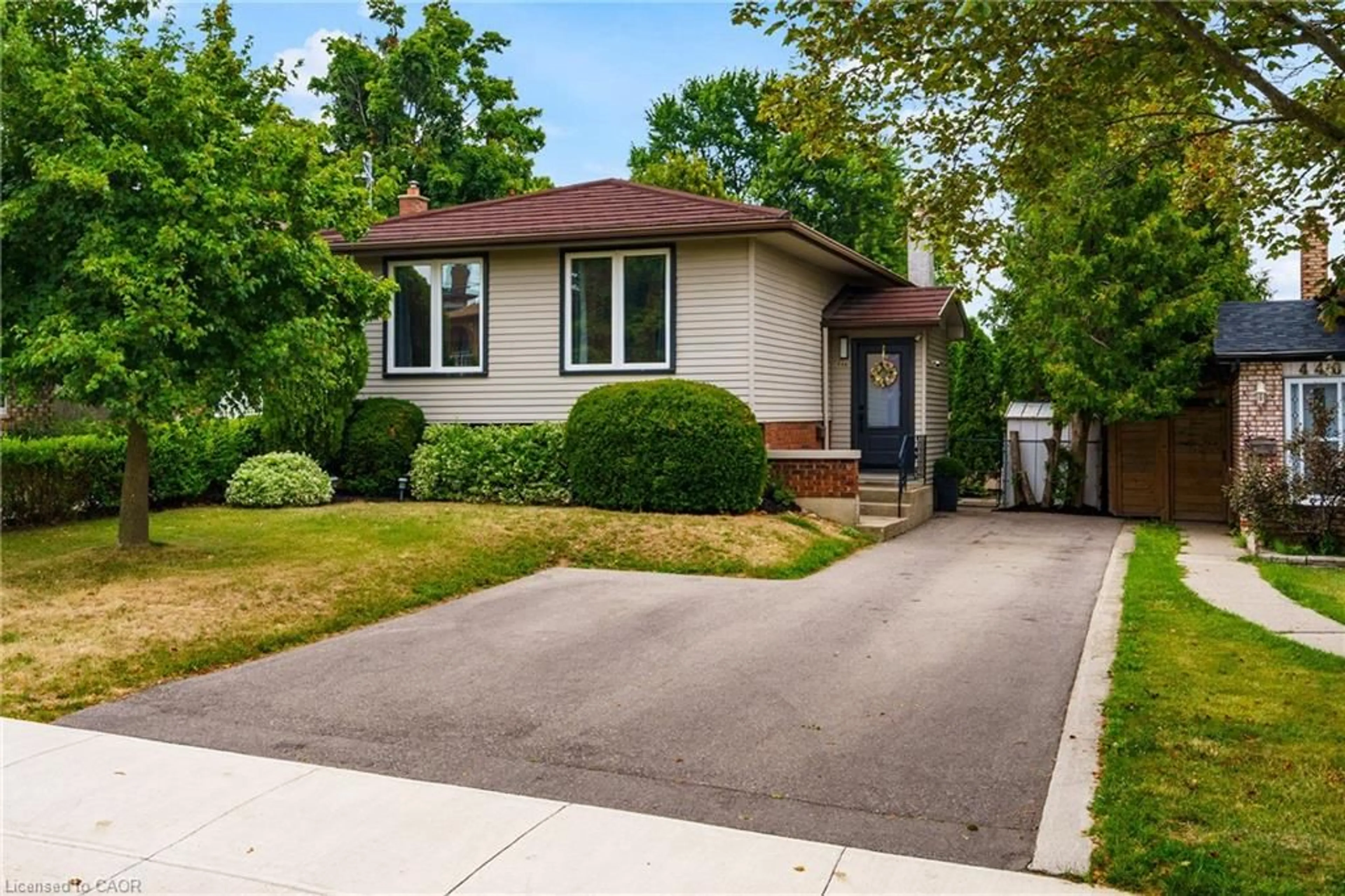 Unknown for 444 Queen Victoria Dr, Hamilton Ontario L8W 1X7