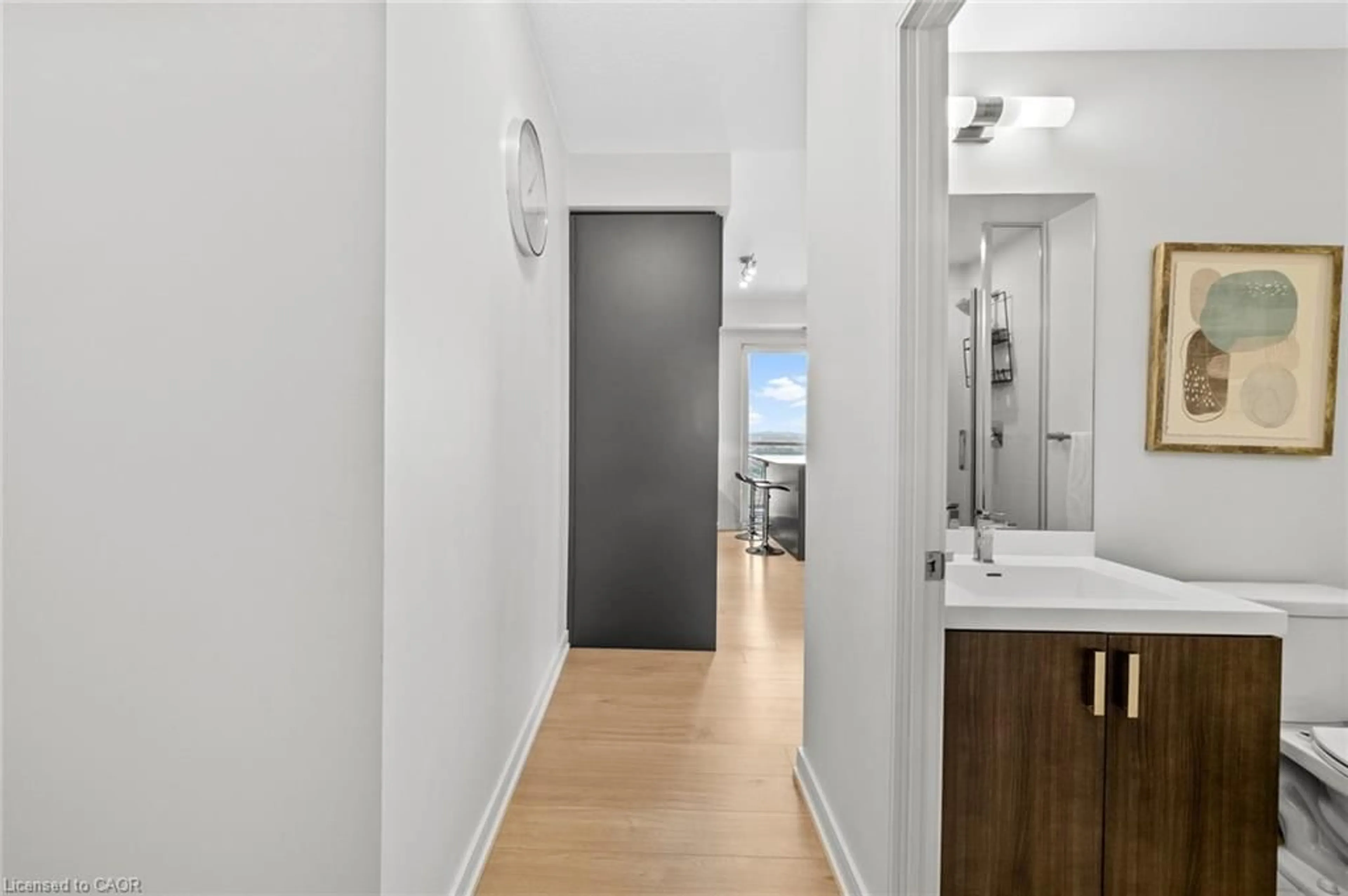 Indoor entryway for 8 Nahani Way Way #2921, Mississauga Ontario L4Z 0C6