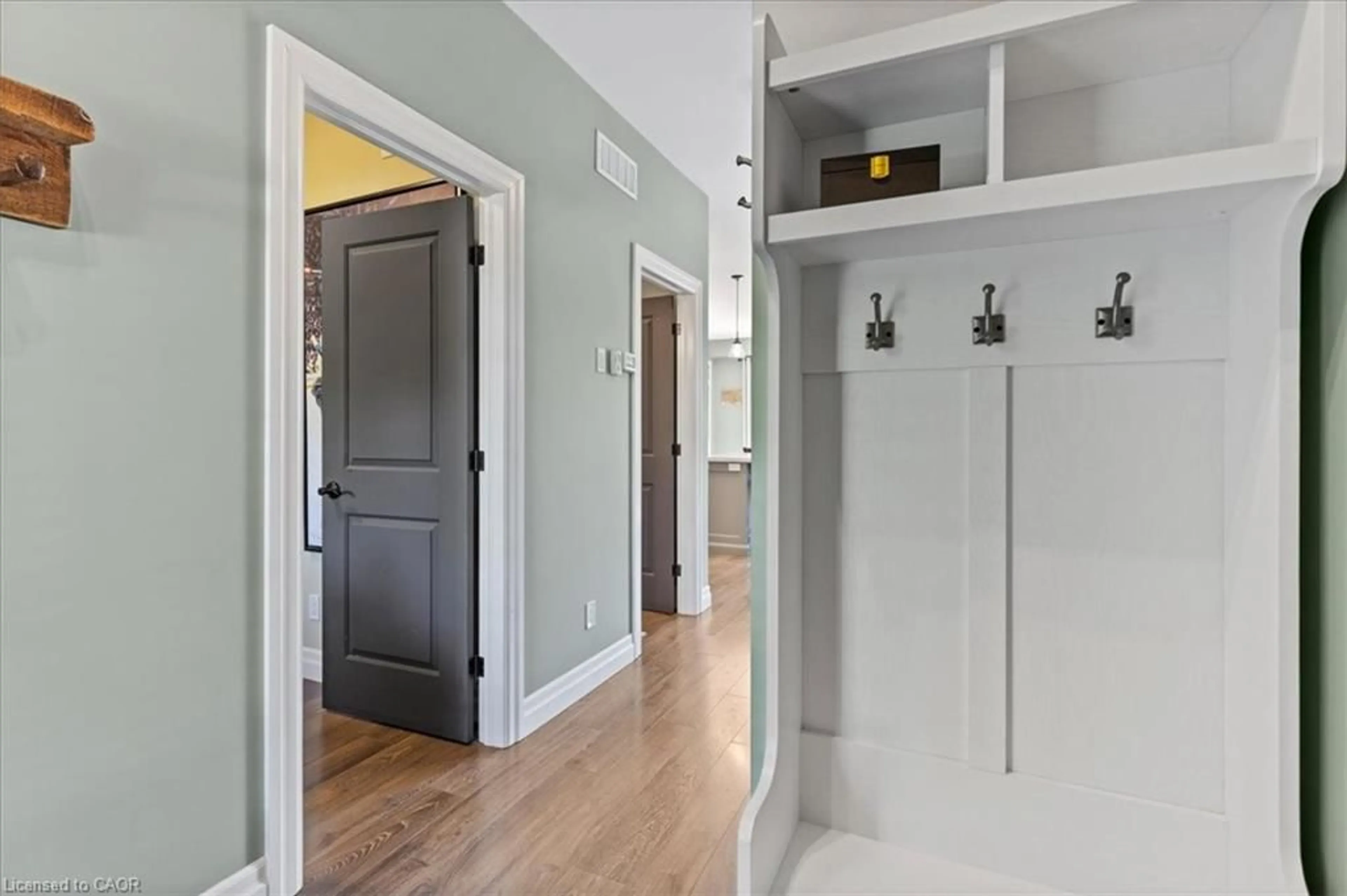 Indoor entryway for 3971 Milton St, Perth Ontario N0B 2P0