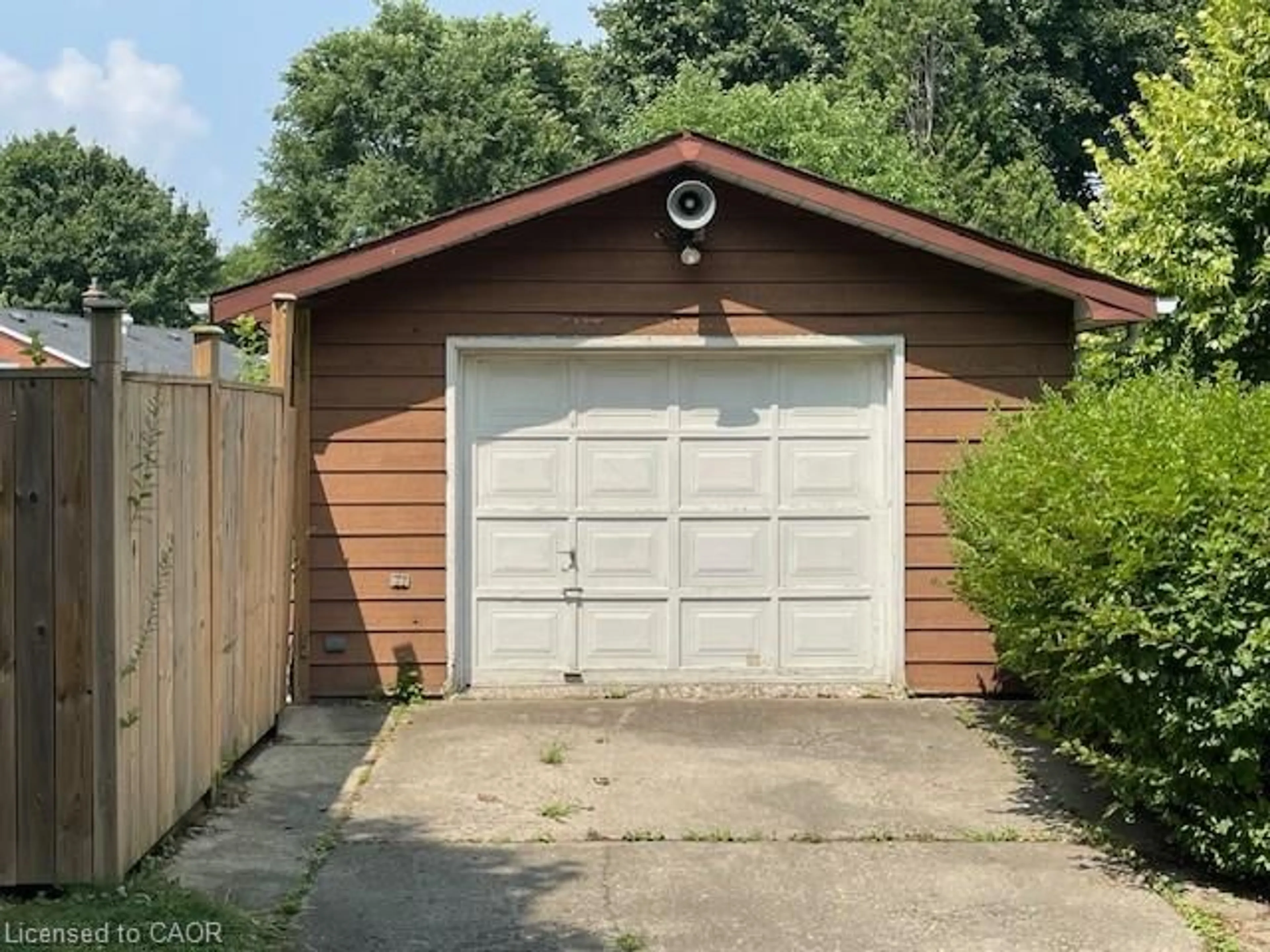 Shed for 146 Burnside Dr, London Ontario N5V 1B6