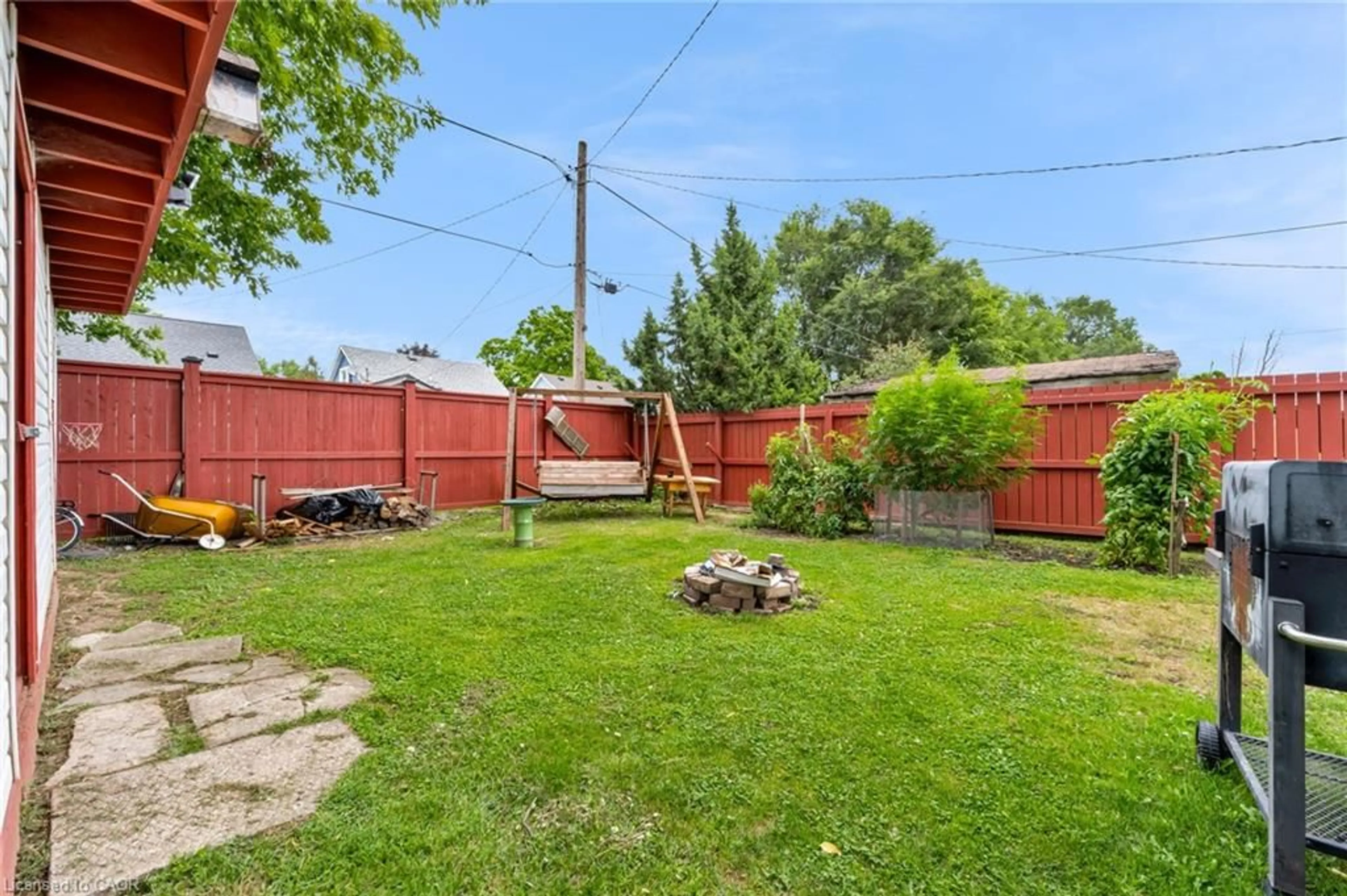 Patio, street for 6277 Skinner St, Niagara Falls Ontario L2G 2Y6