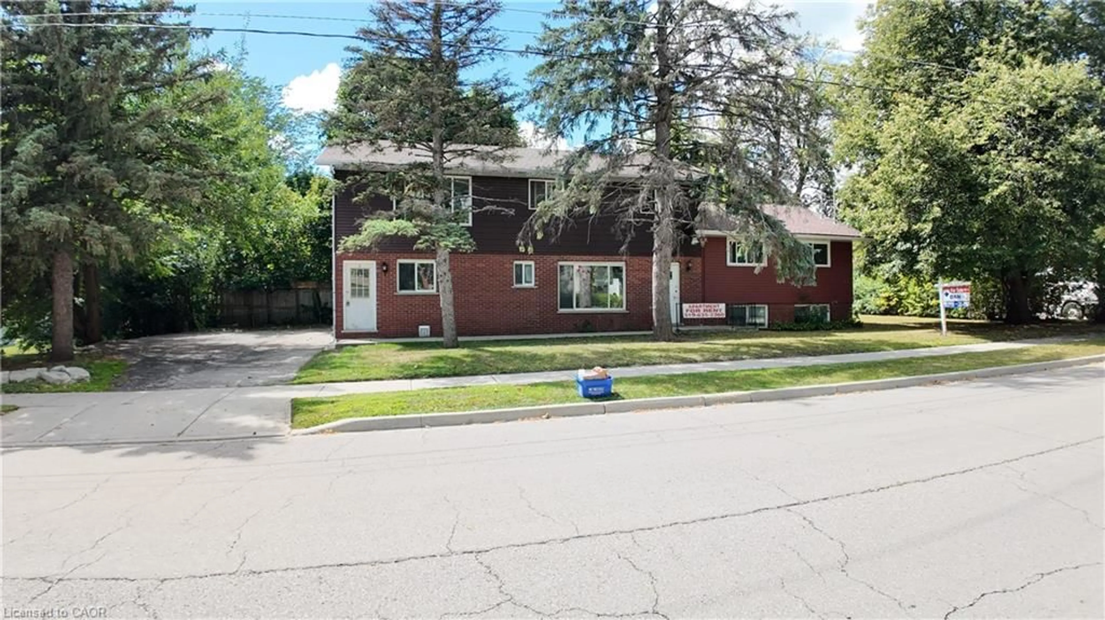 Unknown for 379 Holly St, Waterloo Ontario N2L 4G5