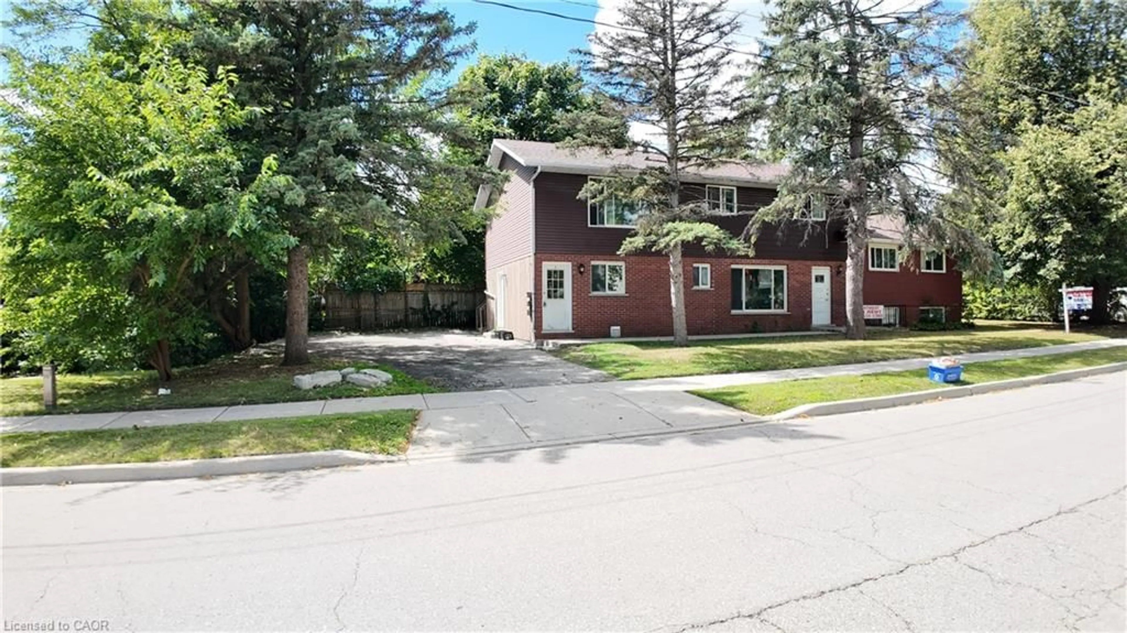 Unknown for 379 Holly St, Waterloo Ontario N2L 4G5