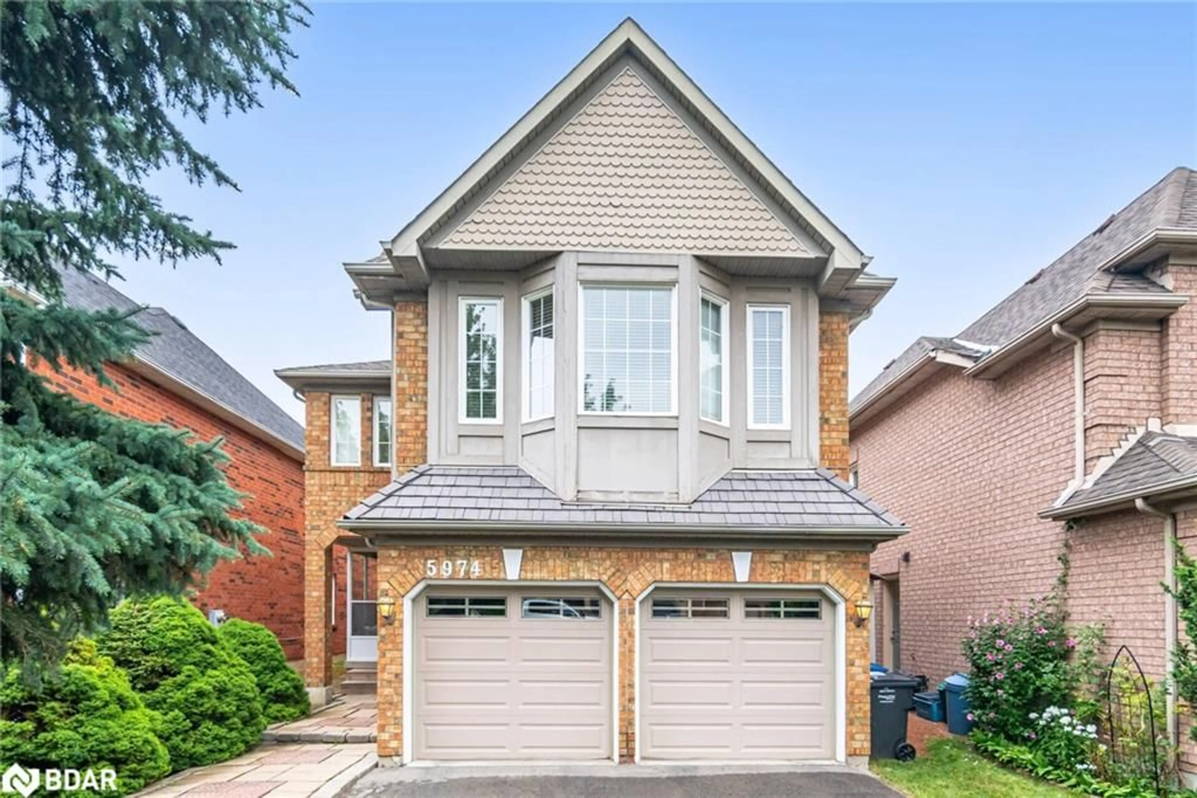 Home with brick exterior material, street for 5974 Tweed Crt, Mississauga Ontario L5M 5S6