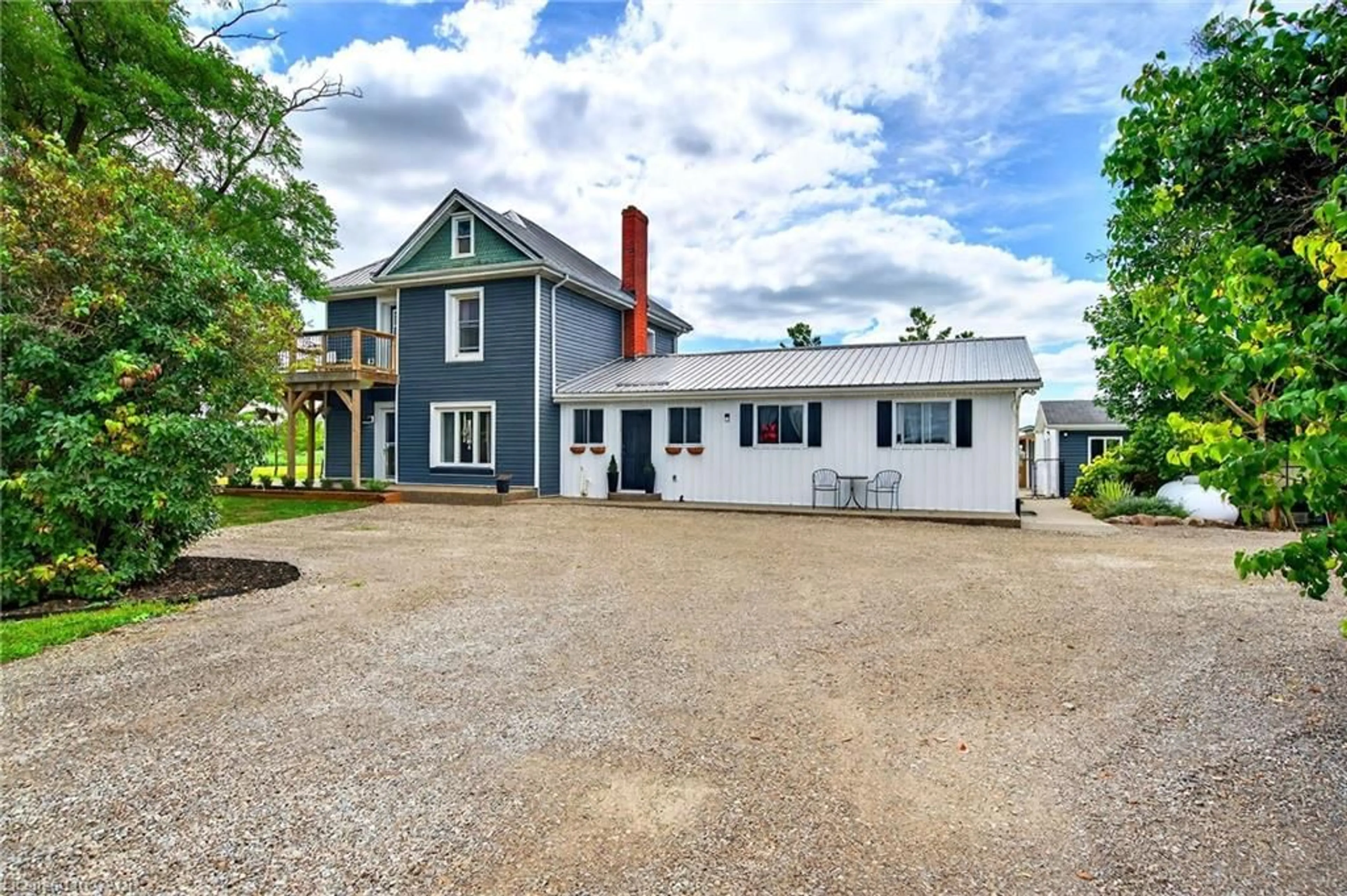 A pic from outside/outdoor area/front of a property/back of a property/a pic from drone, street for 184 Concession 13 Rd, Hagersville Ontario N0A 1H0
