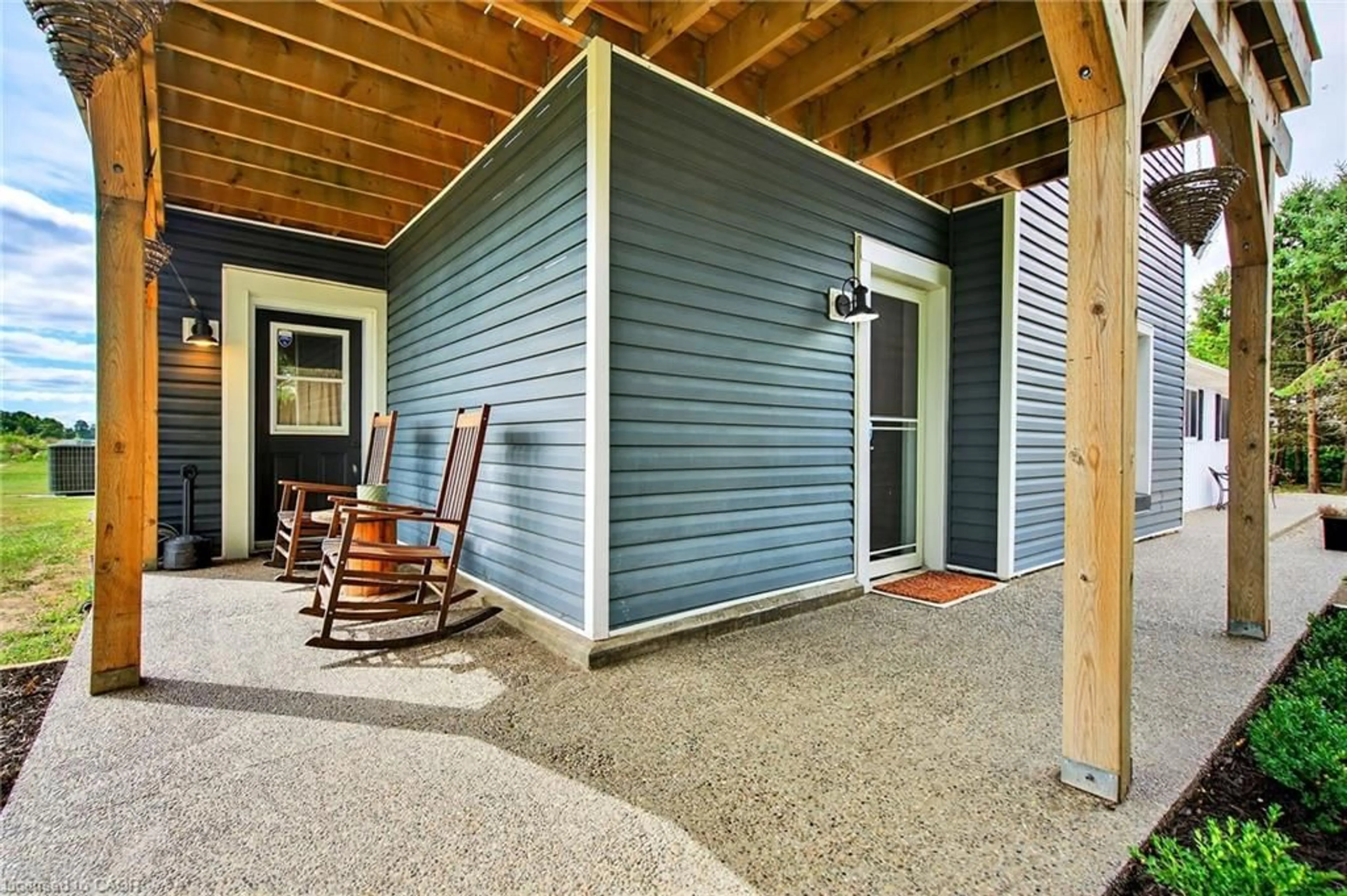 Patio, street for 184 Concession 13 Rd, Hagersville Ontario N0A 1H0