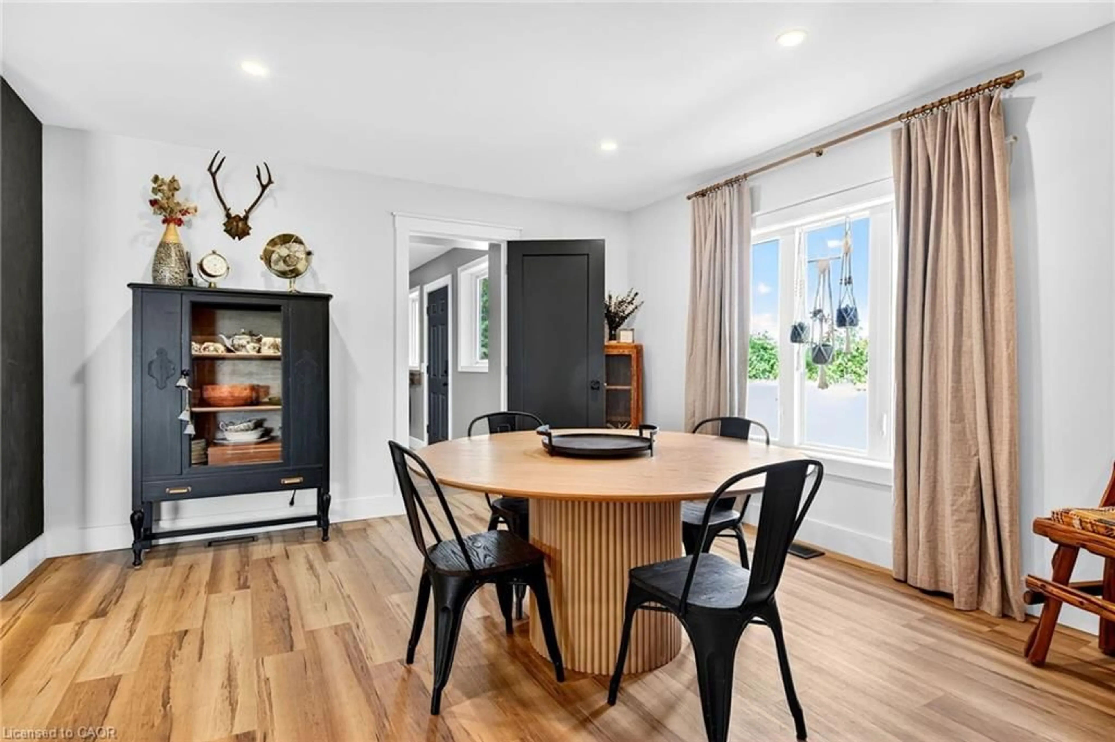 Dining room, wood/laminate floor for 184 Concession 13 Rd, Hagersville Ontario N0A 1H0