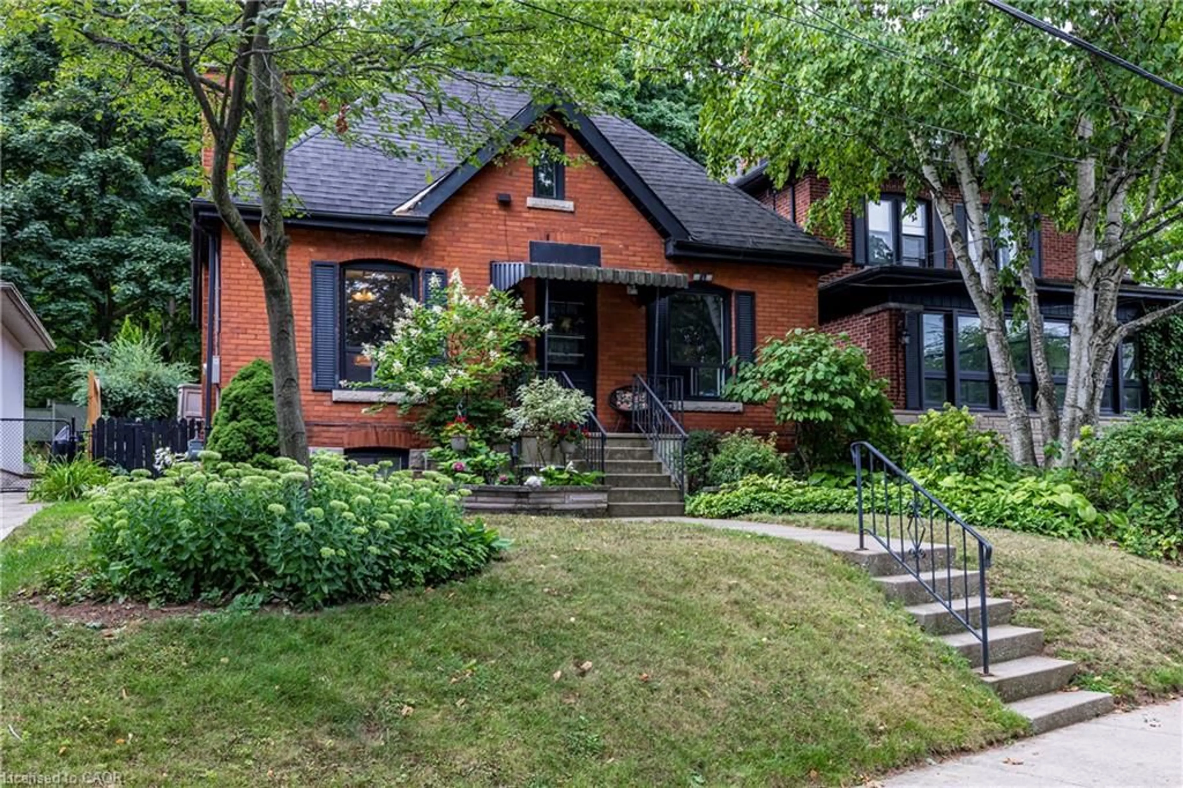 Home with brick exterior material, street for 245 Hillcrest Ave, Hamilton Ontario L8P 2X3