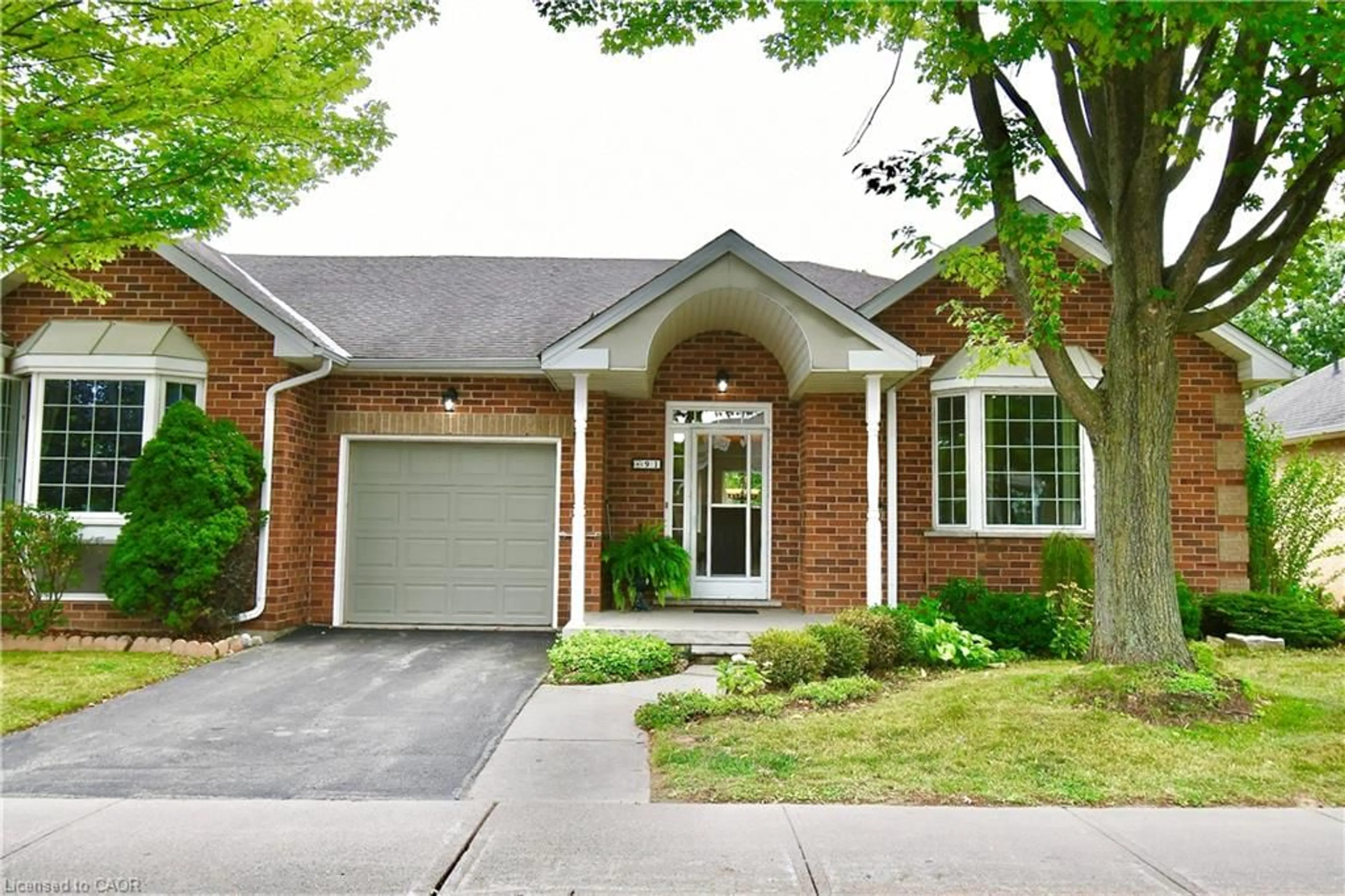 Home with brick exterior material, street for 91 Twentyplace Blvd, Hamilton Ontario L0R 1W0
