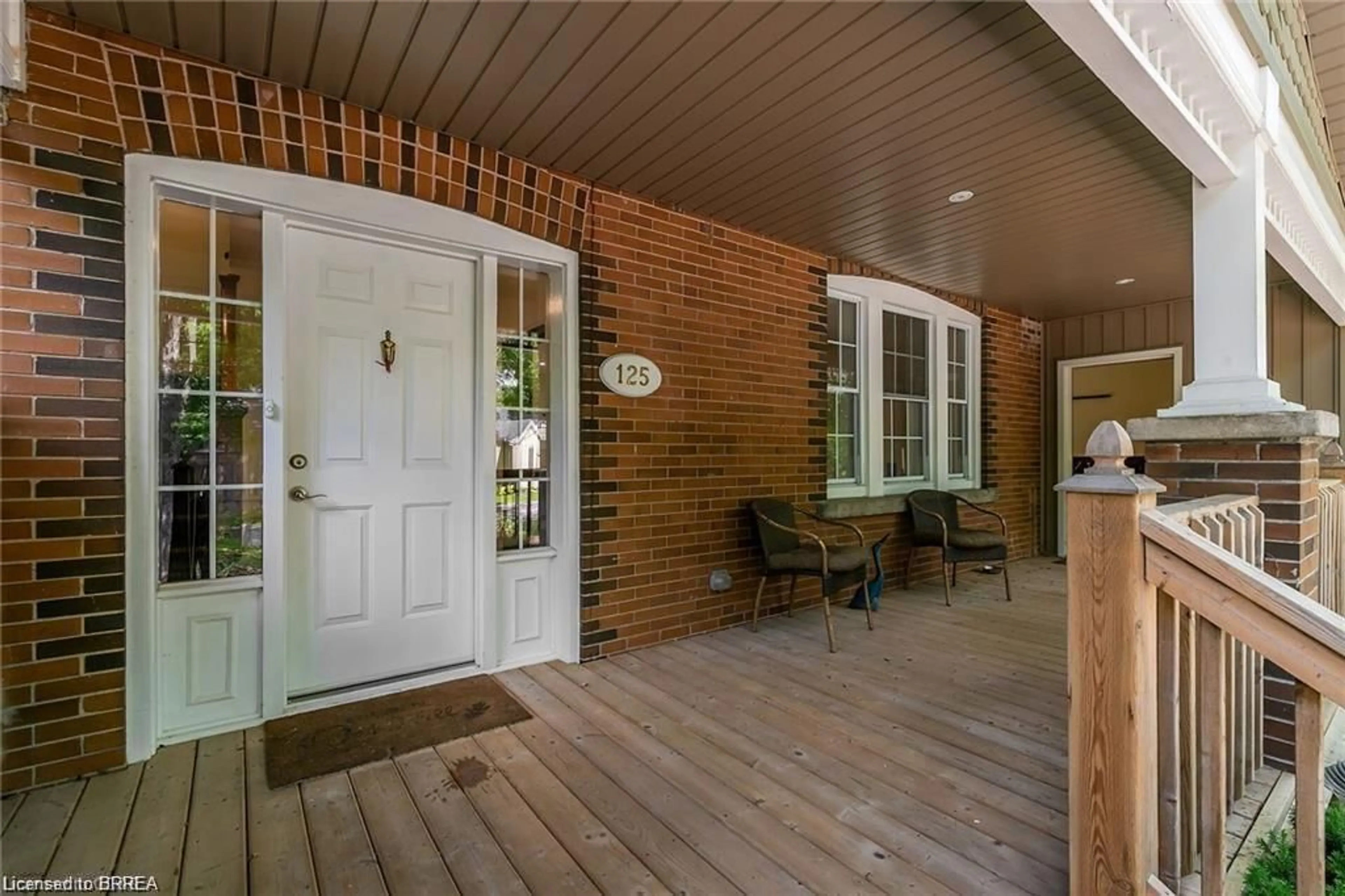 Indoor entryway for 125 Richardson St, Rockwood Ontario N0B 2K0