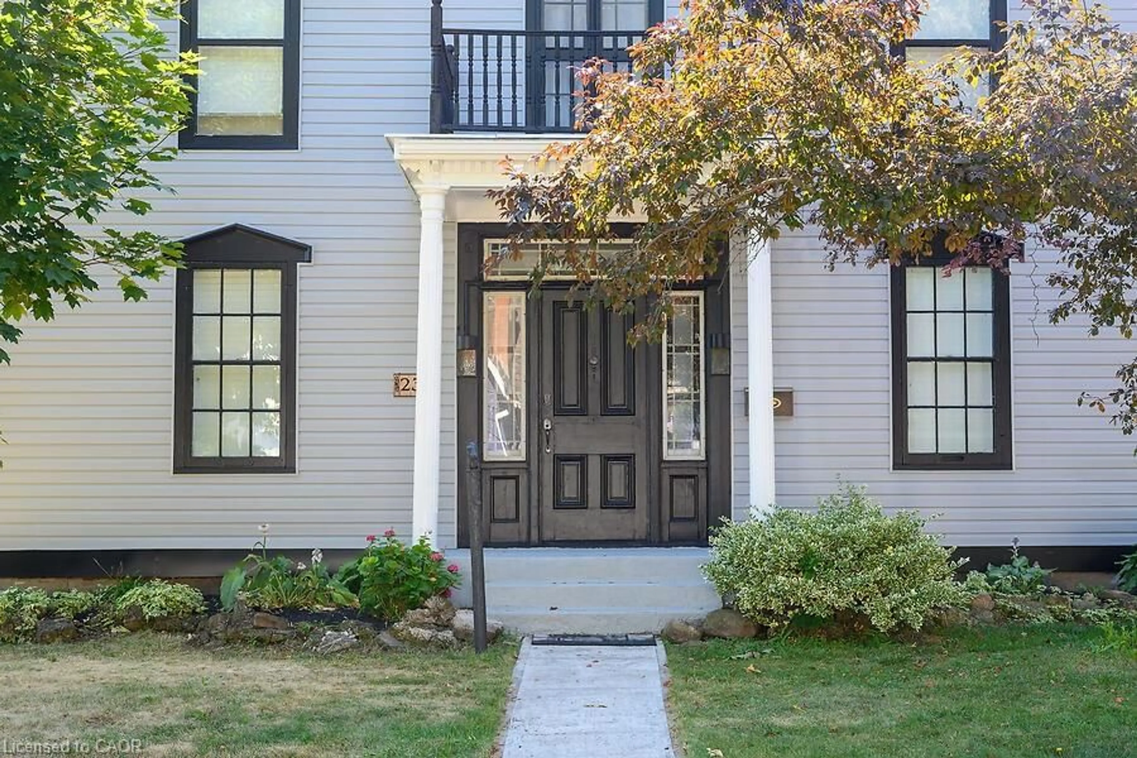Unknown for 23 Mountain St, Grimsby Ontario L3M 3J9
