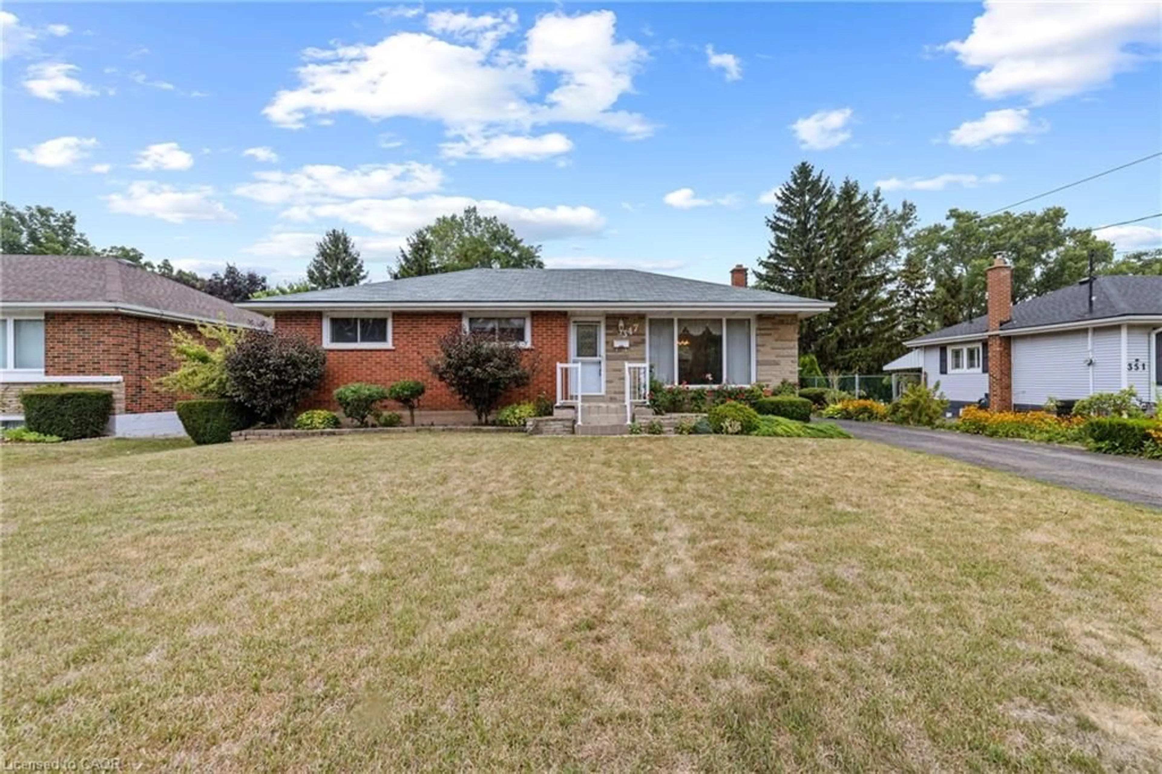 Home with brick exterior material, street for 347 Hixon Rd, Hamilton Ontario L8K 2C8