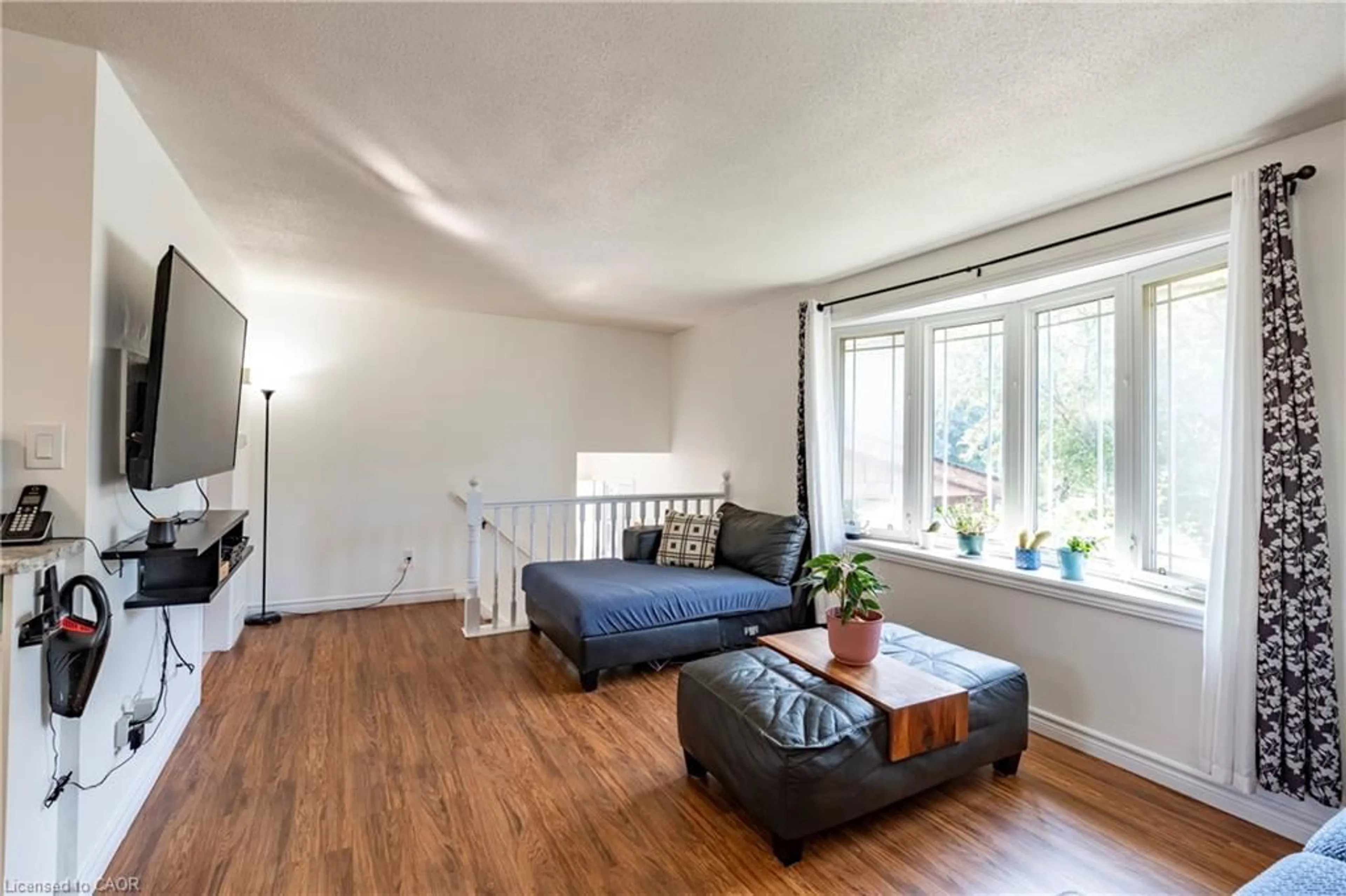 A pic of a room for 2 Lester Pl, Cambridge Ontario N1R 2P9