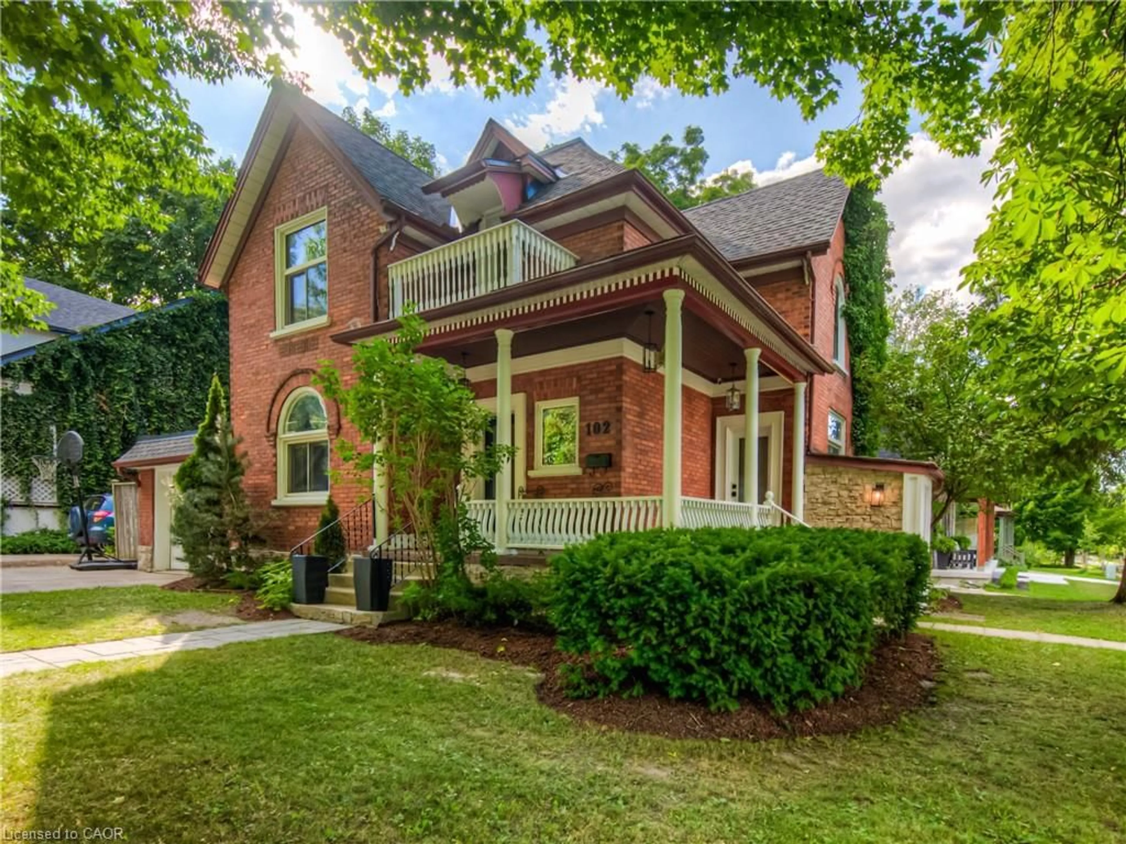 Home with brick exterior material, street for 102 William St, Waterloo Ontario N2L 1J9