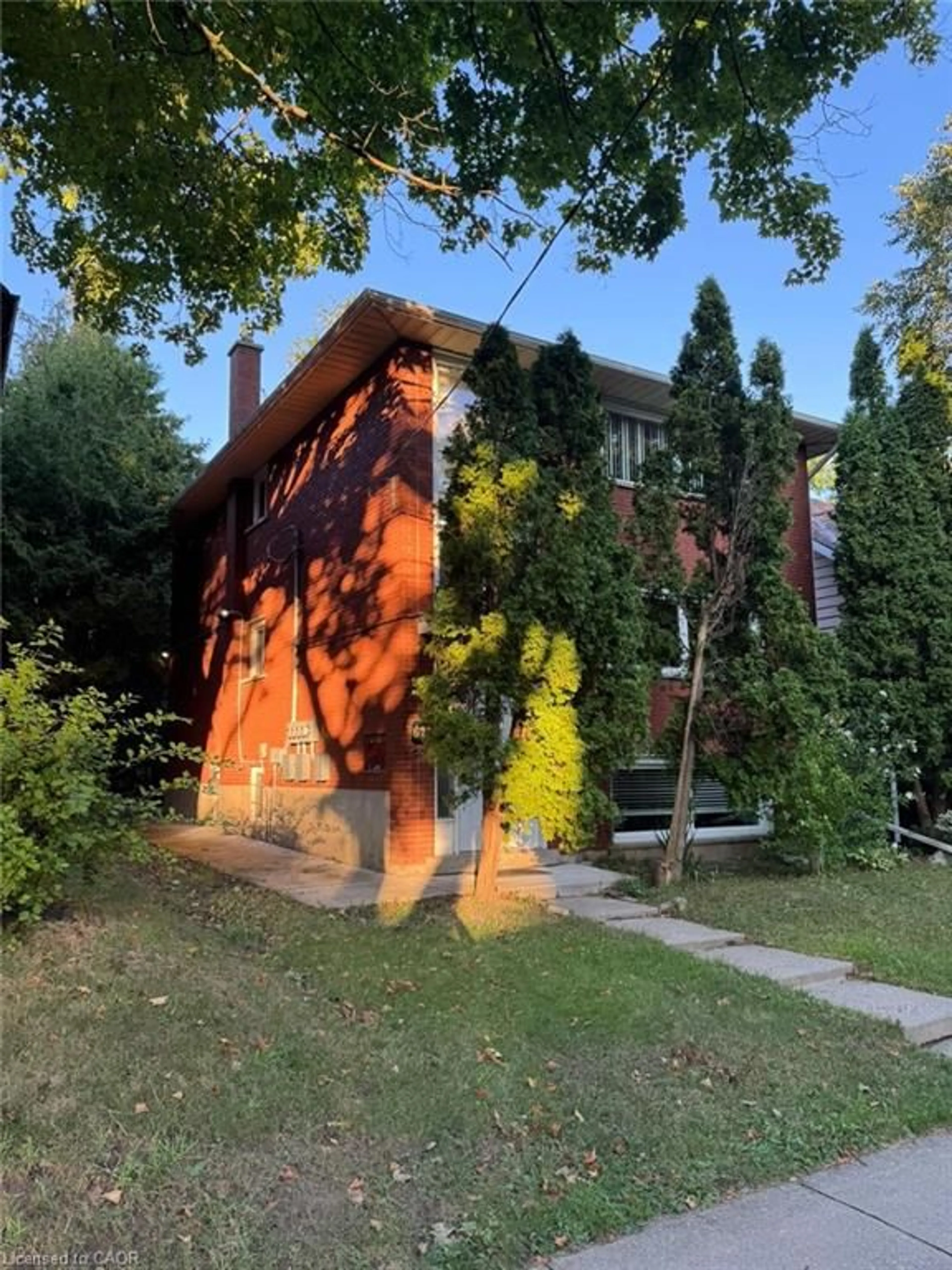 Home with brick exterior material, building for 62 Moore Ave, Kitchener Ontario N2H 3S3