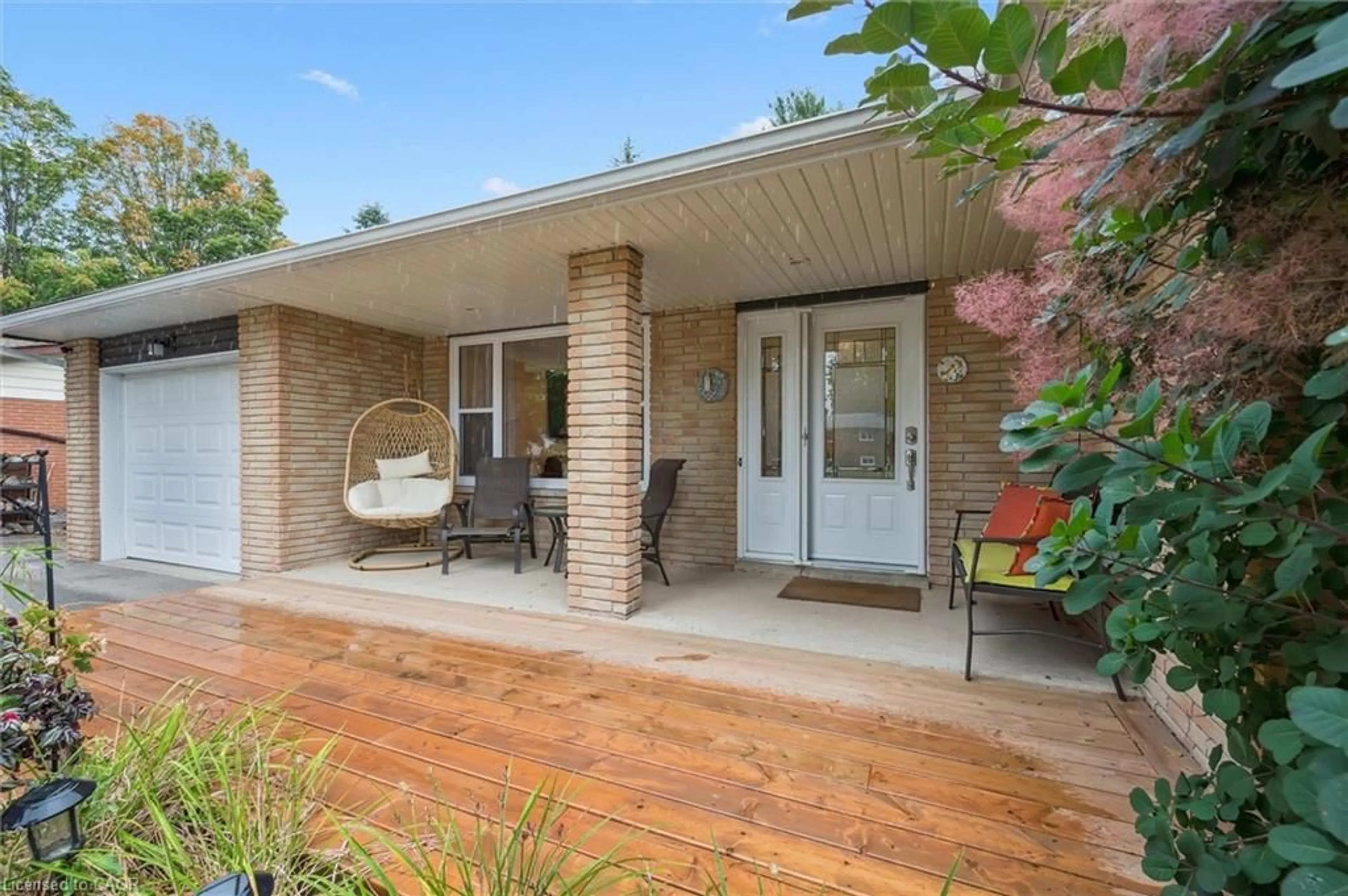 Home with brick exterior material, street for 37 Victoria Cres, Fergus Ontario N1M 2W3