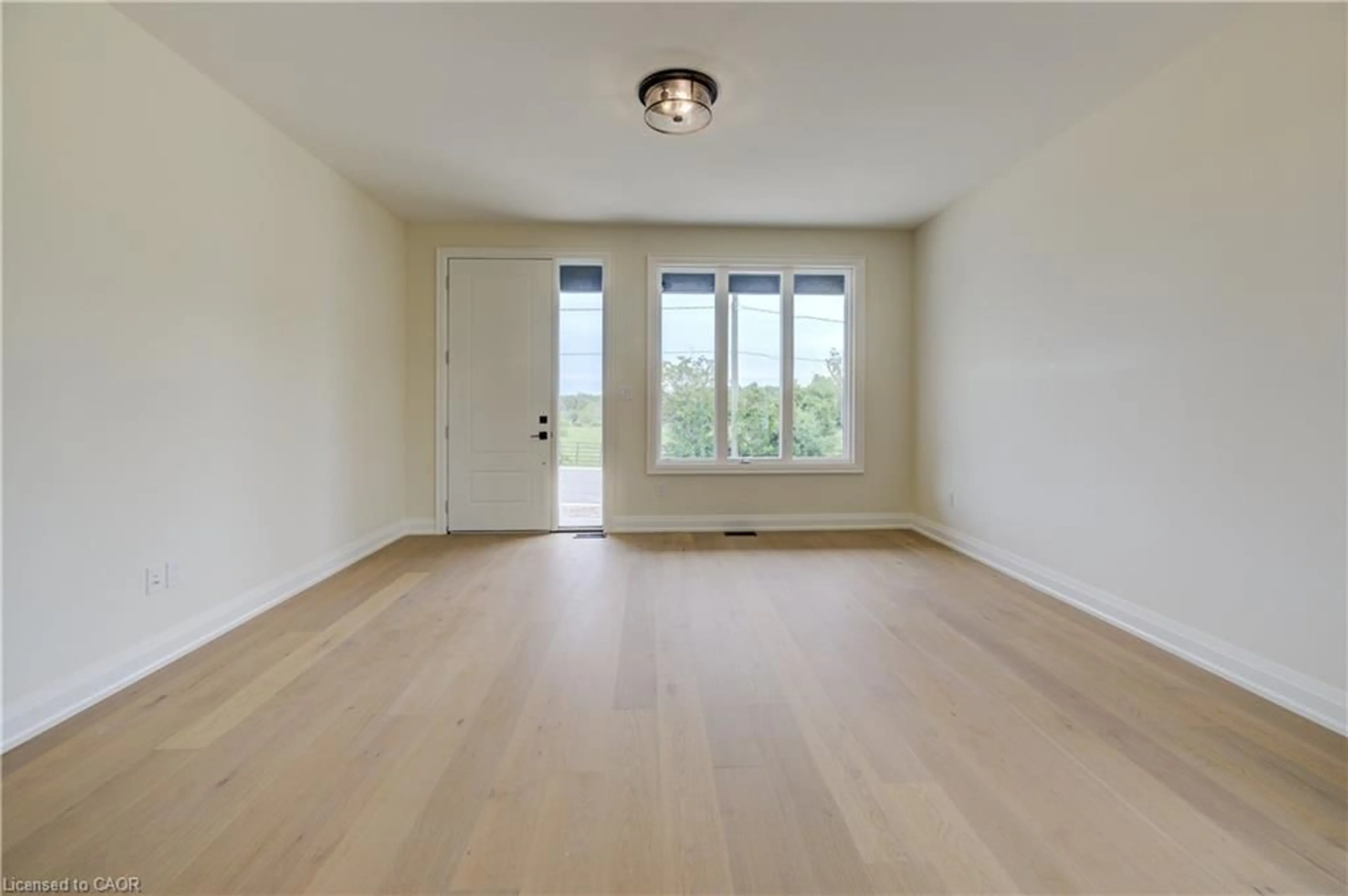 A pic of a room for 647 Martin St, Mount Forest Ontario N0G 2L3