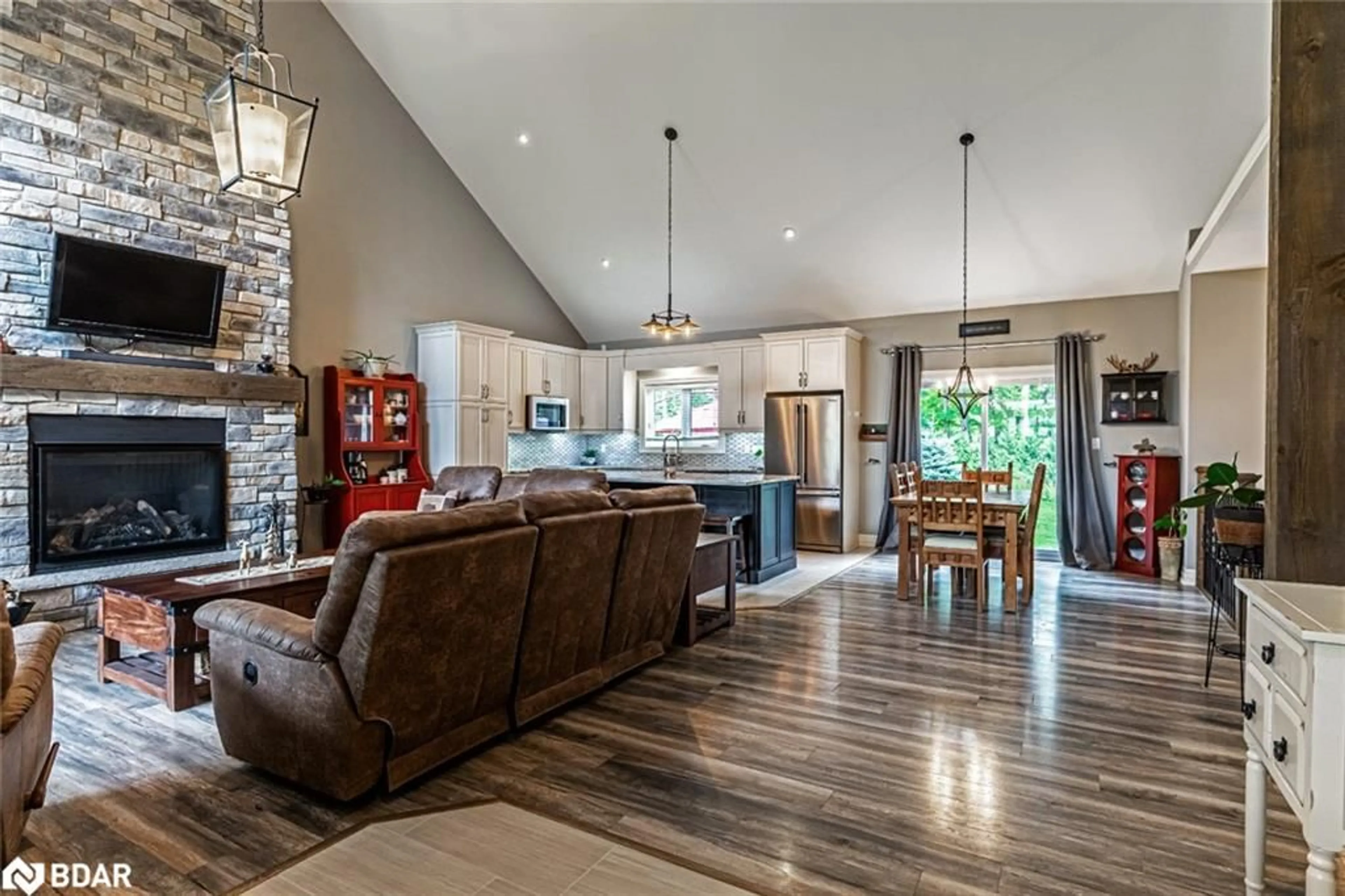 Open concept kitchen, unknown for 6 Valleyview Drive, Oro-Medonte Ontario L0K 1N0