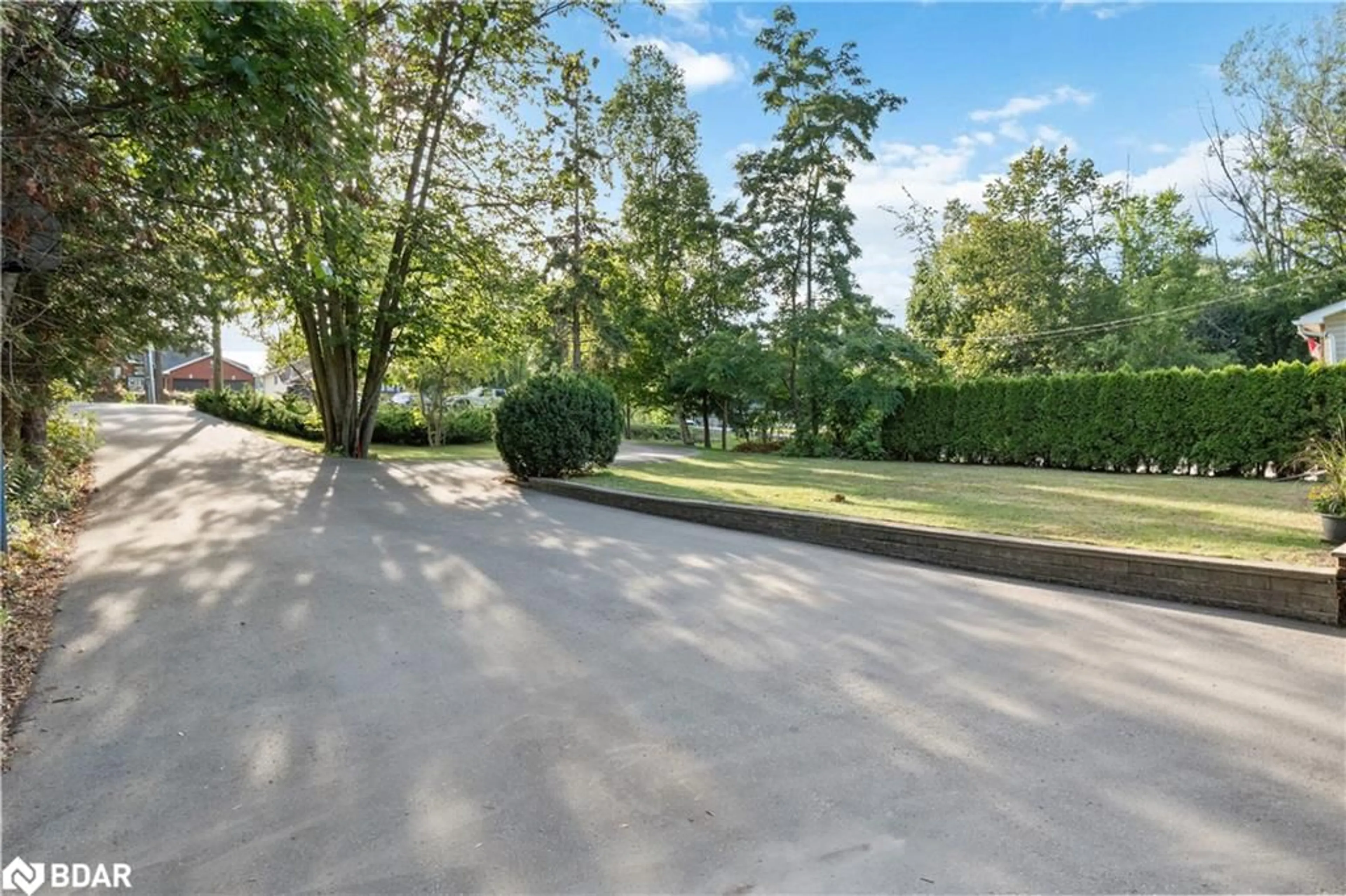 Patio, unknown for 1887 St Johns Rd, Innisfil Ontario L9S 1T4
