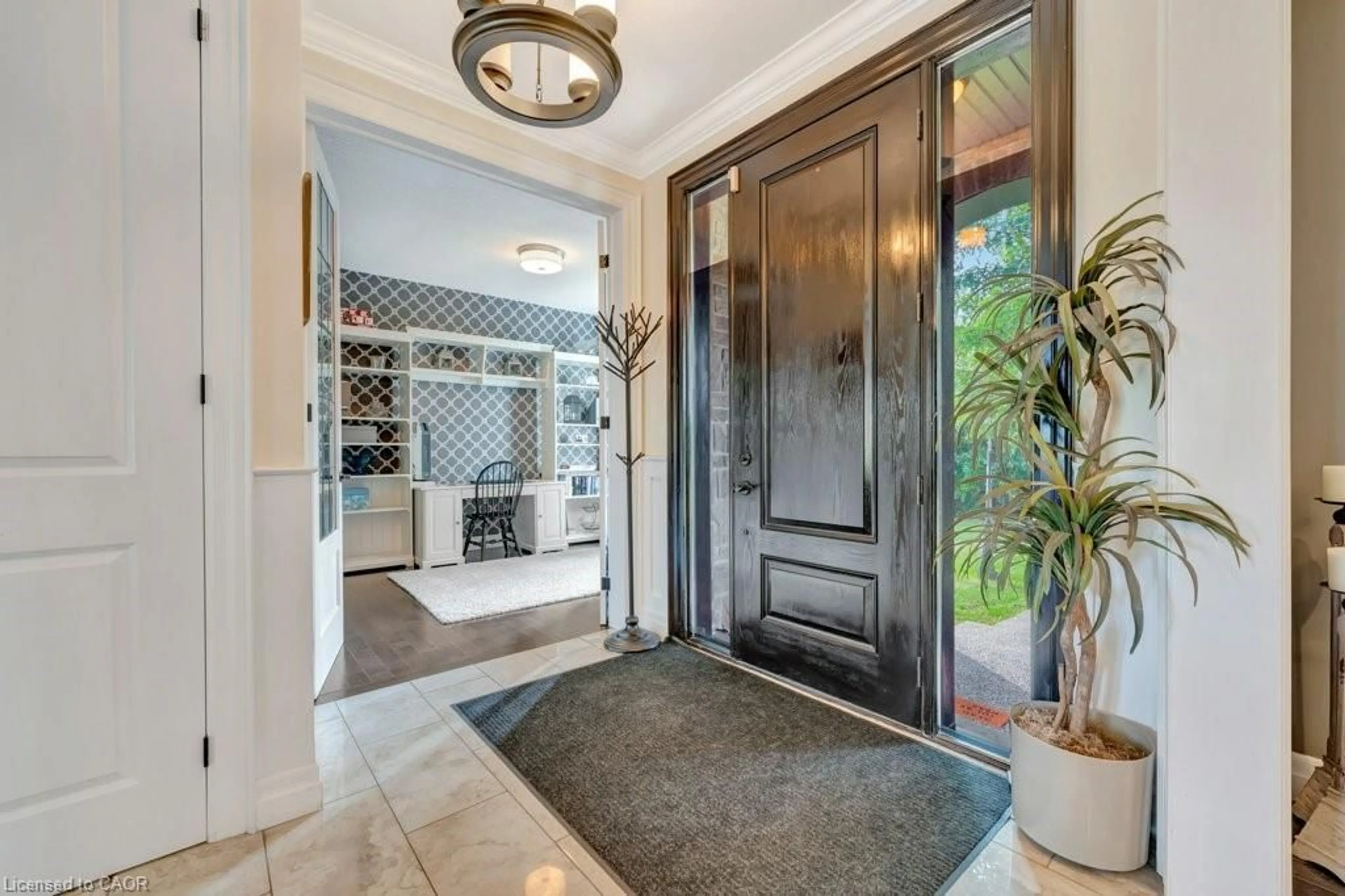 Indoor entryway for 2616 Morrison Rd, Cambridge Ontario N1K 5S2
