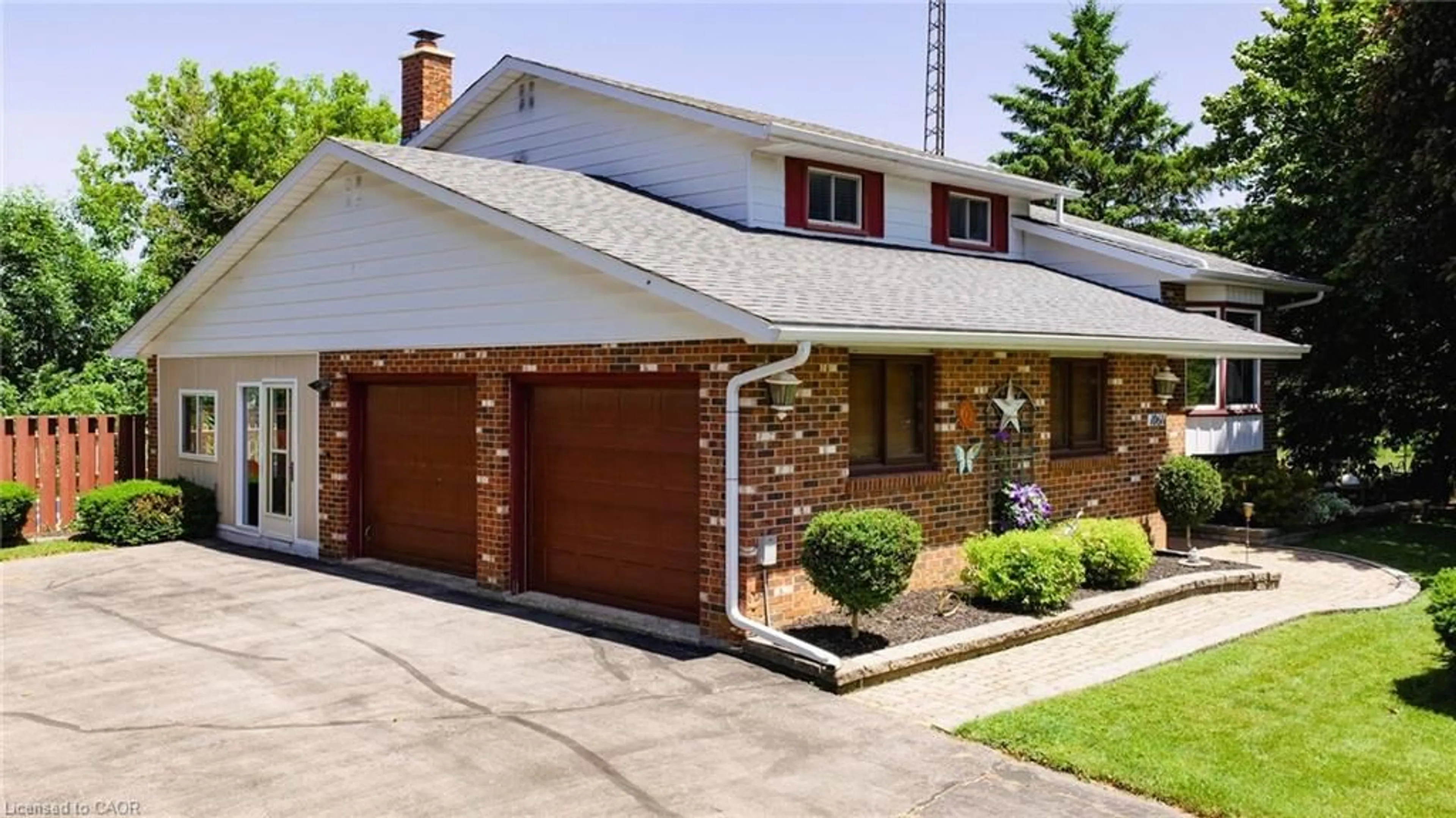 Home with brick exterior material, street for 1061 Henry St, Wellesley Ontario N0B 2T0