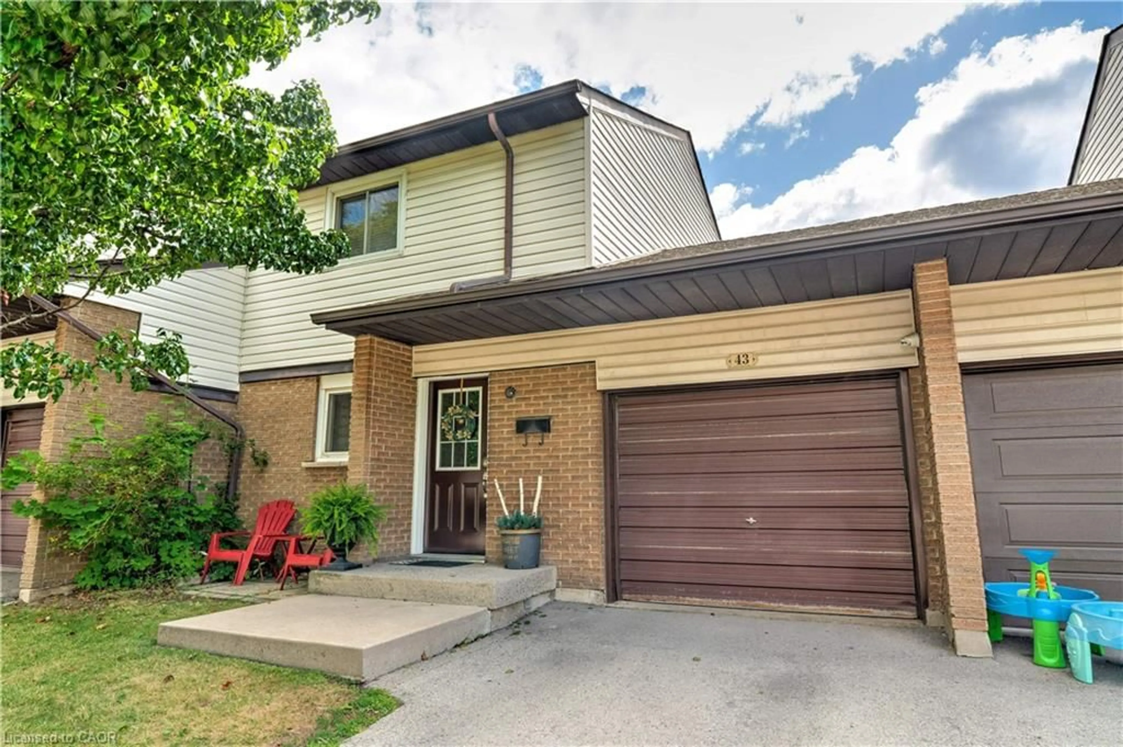 Home with brick exterior material, street for 1190 Upper Ottawa St #43, Hamilton Ontario L8W 1T8