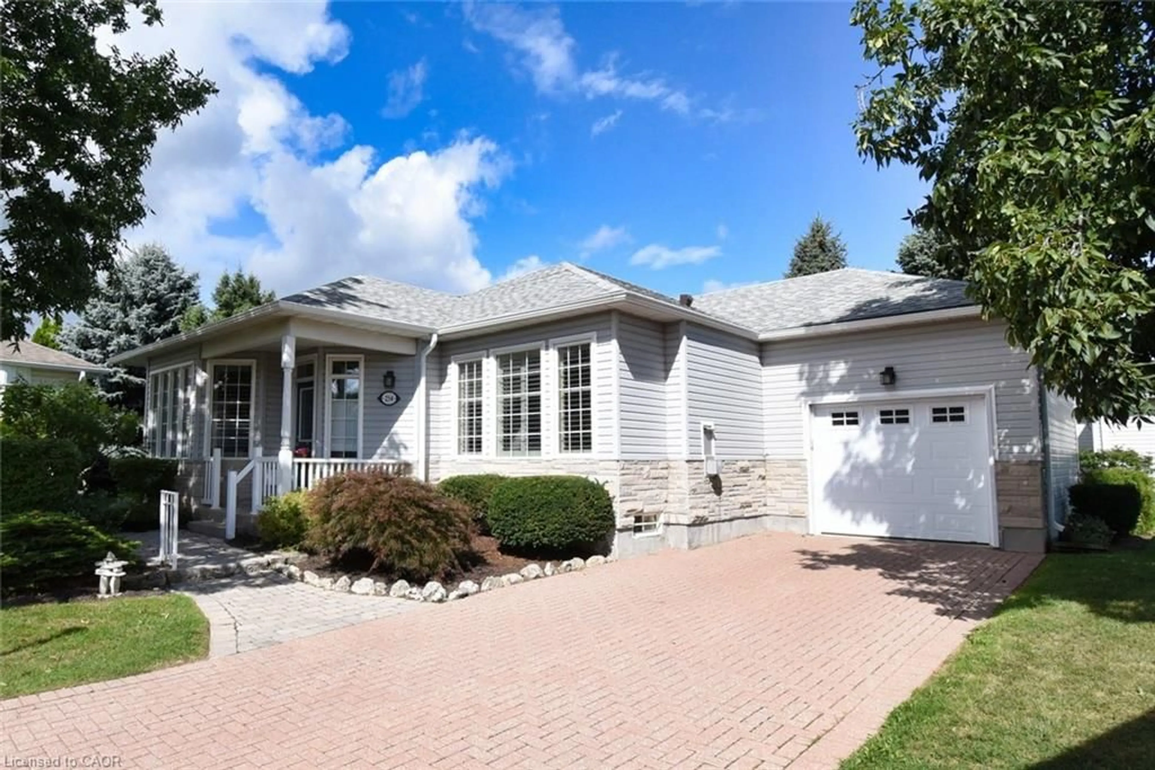 Home with vinyl exterior material, street for 254 Silverbirch Blvd, Mount Hope Ontario L0R 1W0