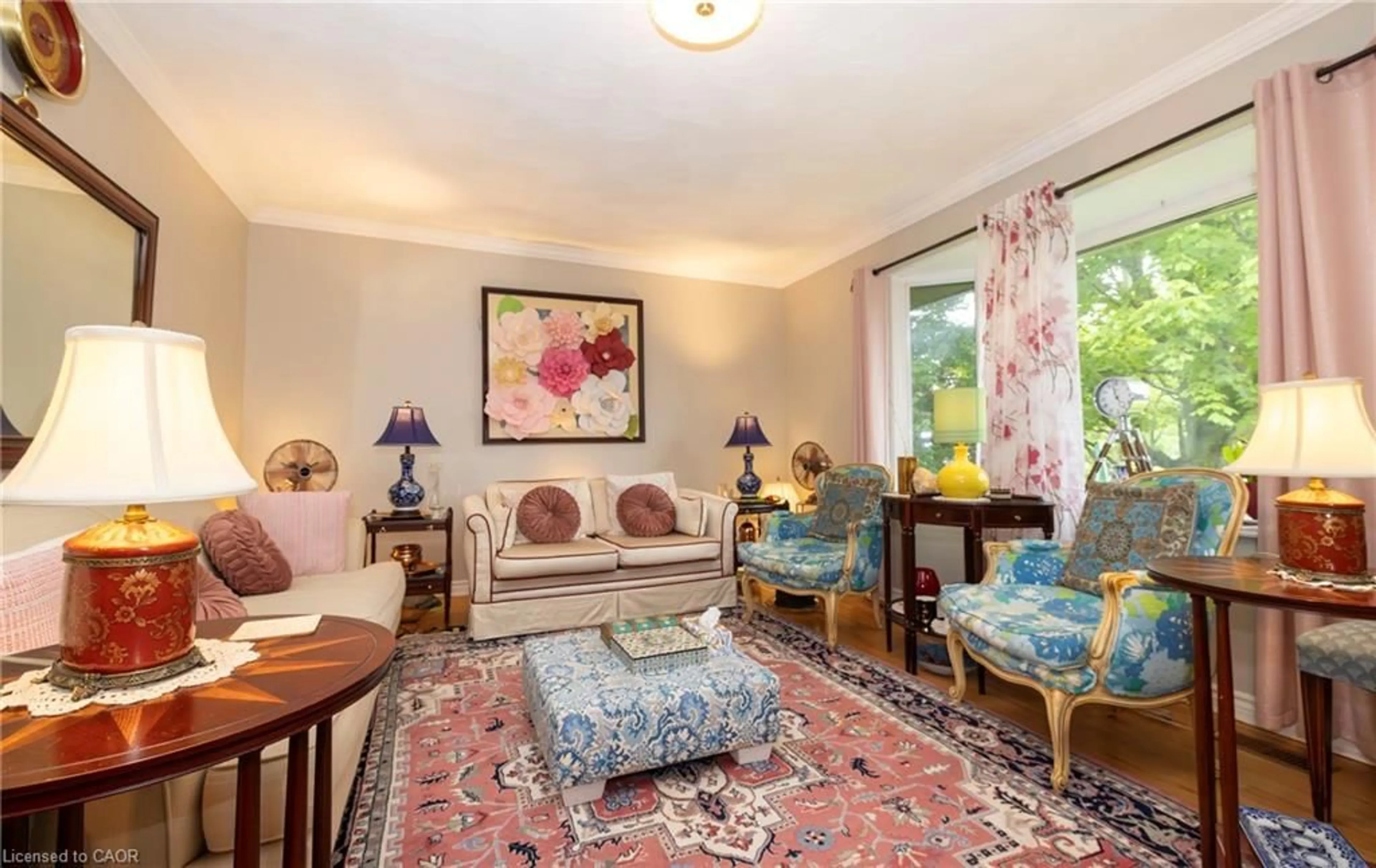 Living room with furniture, carpet floor for 371 Meadowbrook Dr, Milton Ontario L9T 2C1