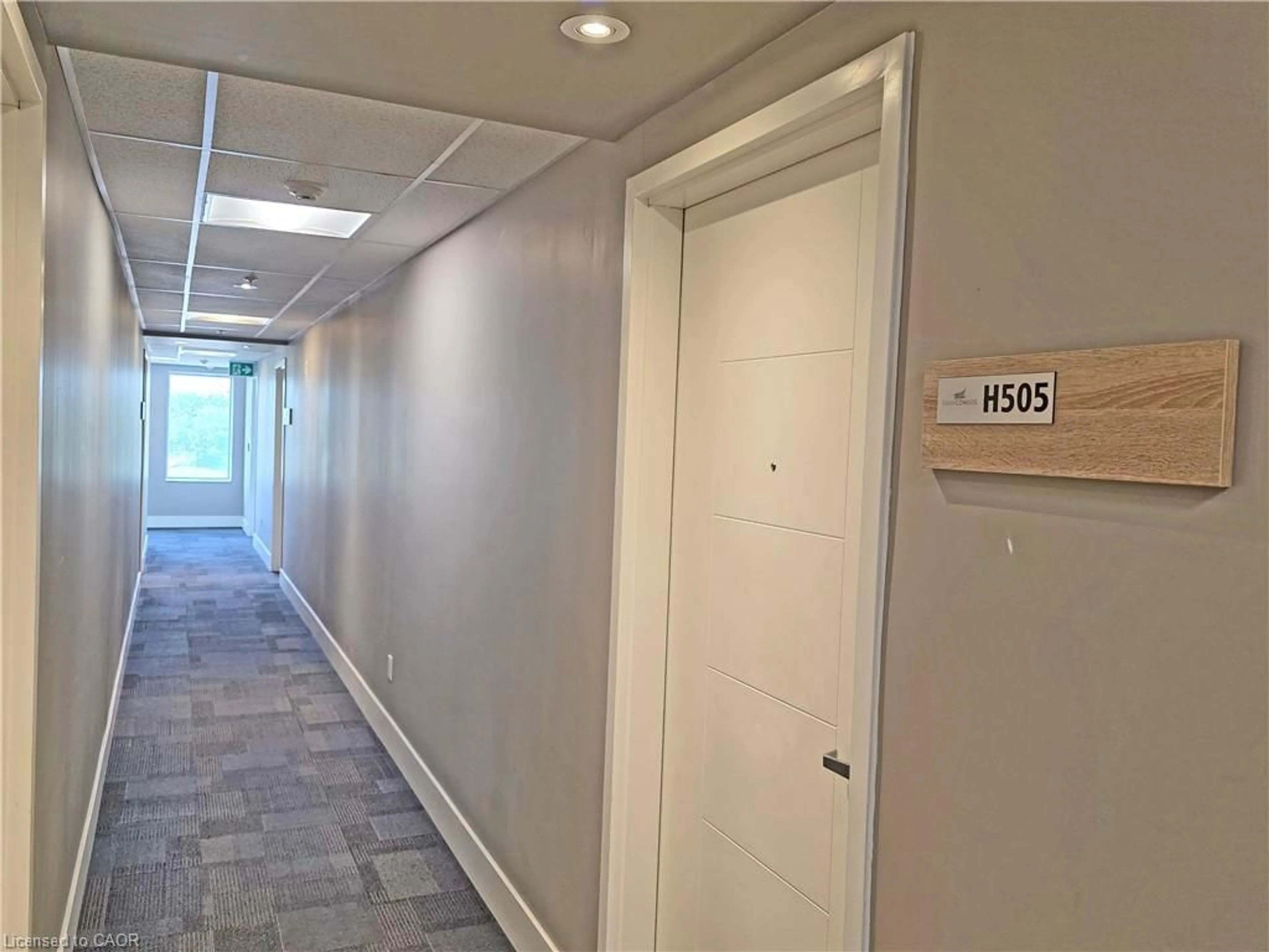 Indoor foyer for 62 Balsam St #H505, Waterloo Ontario N2L 3H2