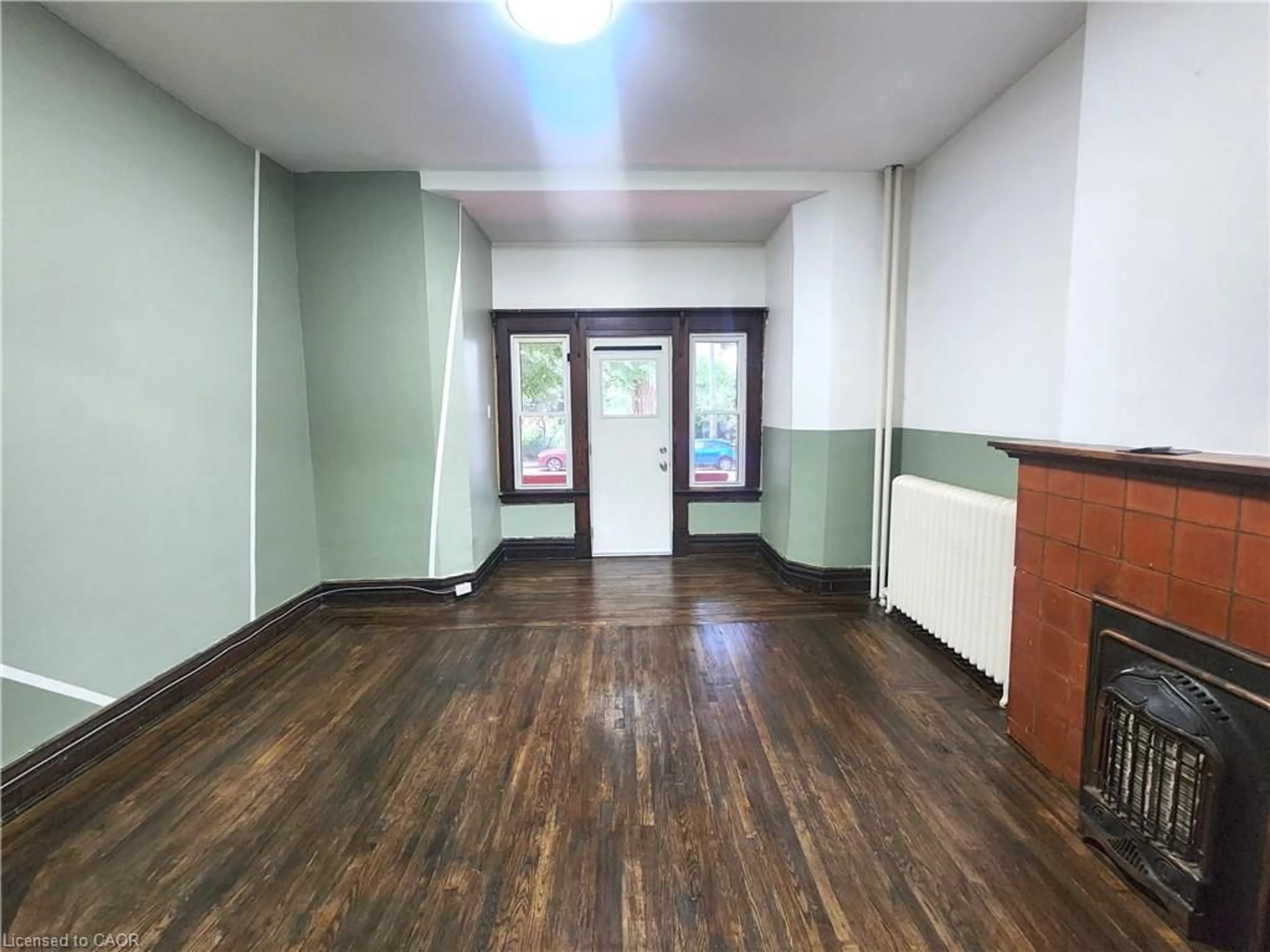 A pic of a room for 25 West Ave #A, Hamilton Ontario L8N 2S2