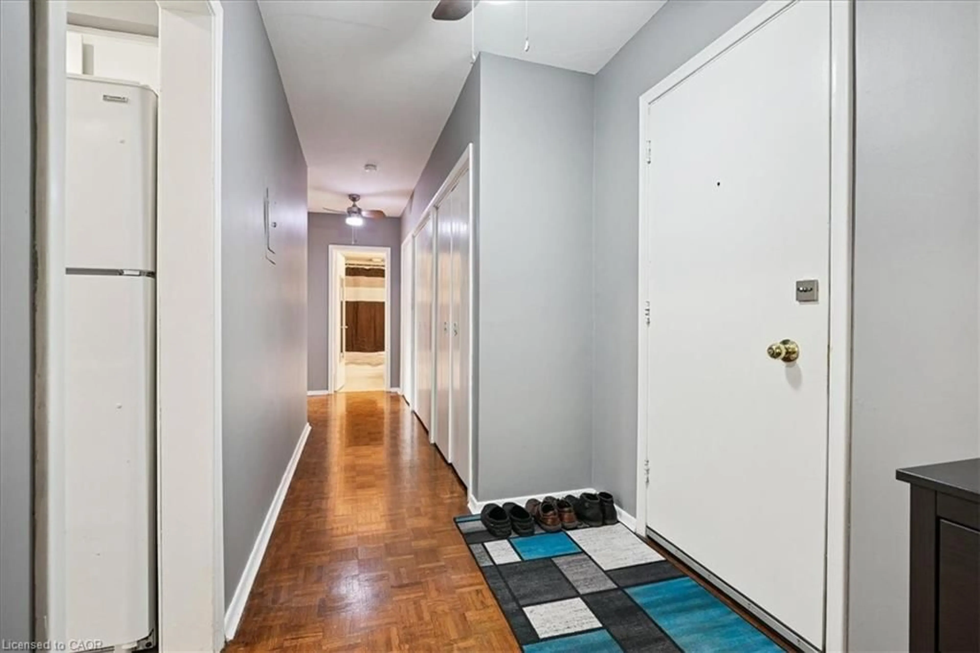 Indoor entryway for 11 Woodman Dr #102, Hamilton Ontario L8K 4E3