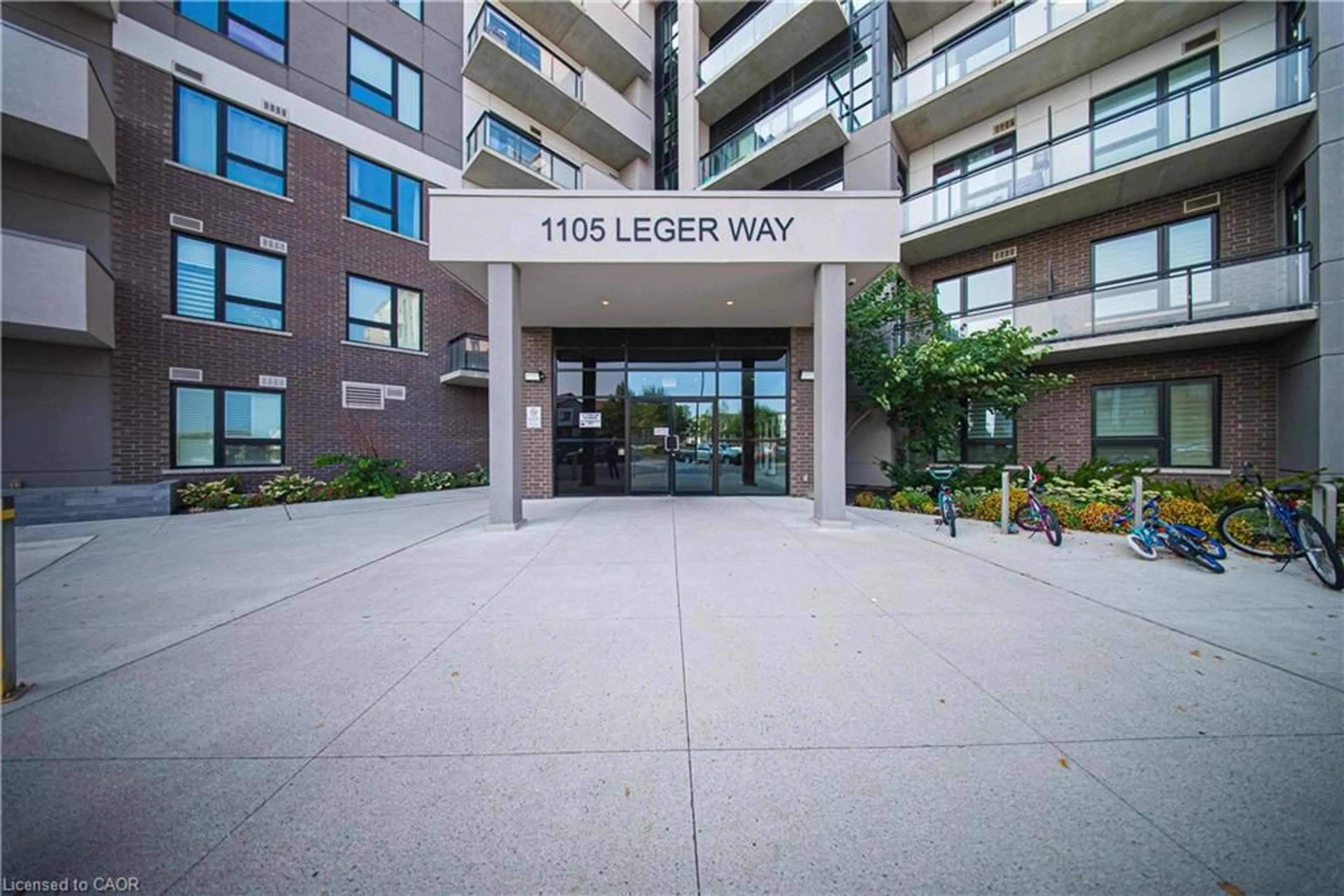 Indoor foyer for 1105 Leger Way #210, Milton Ontario L9E 1K7