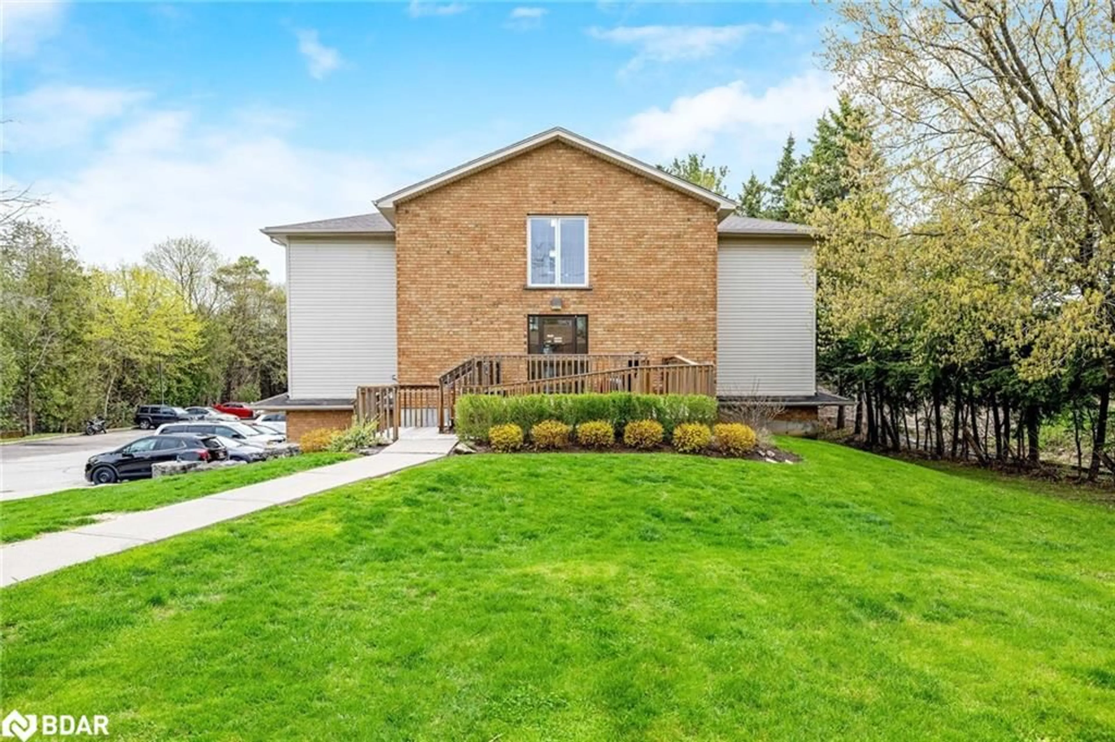 Home with brick exterior material, building for 264 Alma St #203, Rockwood Ontario N0B 2K0